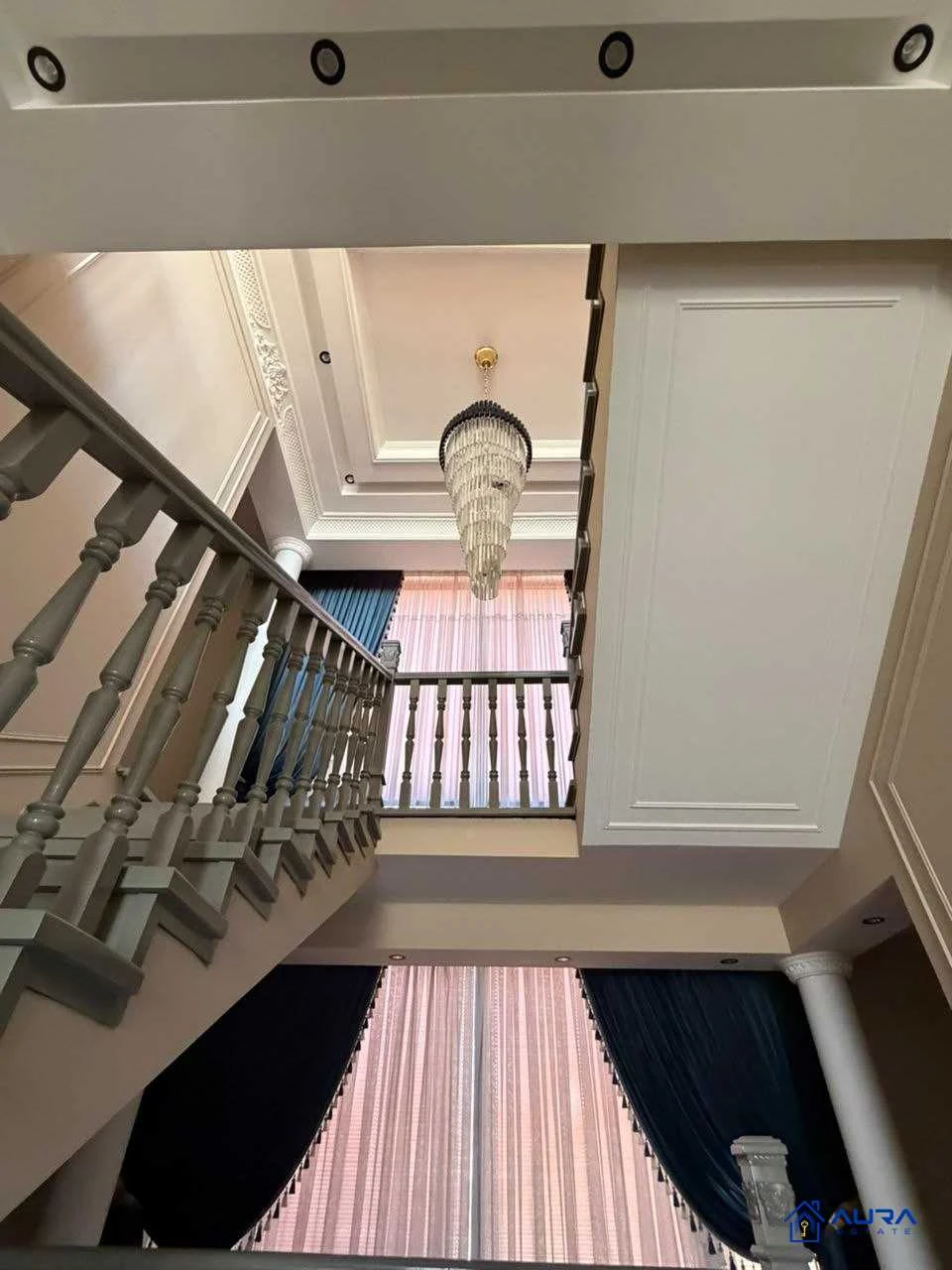 4 этажный, 7-комн. дом, 750 м², 10 соток, Шохмансур