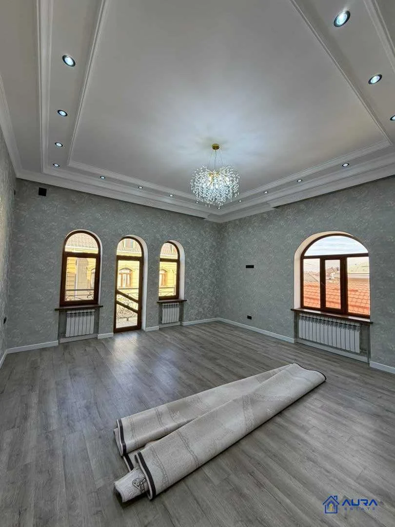 4 этажный, 7-комн. дом, 750 м², 10 соток, Шохмансур