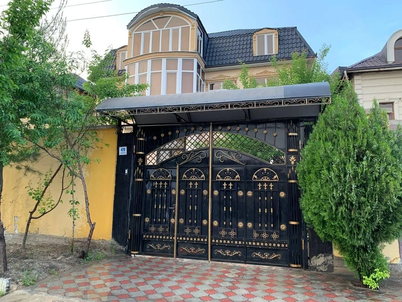 2 этажный, 6-комн. дом, 500 м², 4 соток, Шохмансур