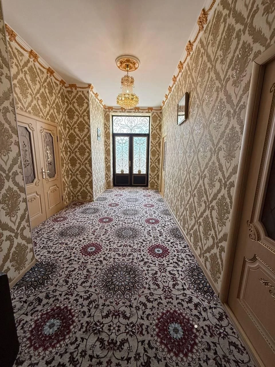 2 этажный, 6-комн. дом, 500 м², 4 соток, Шохмансур
