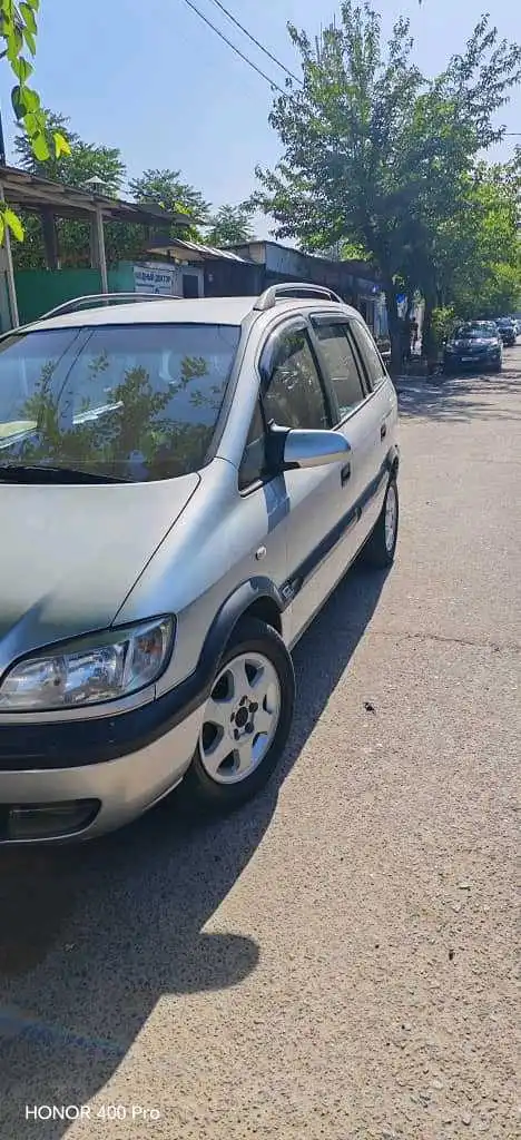 Opel Zafira 2001