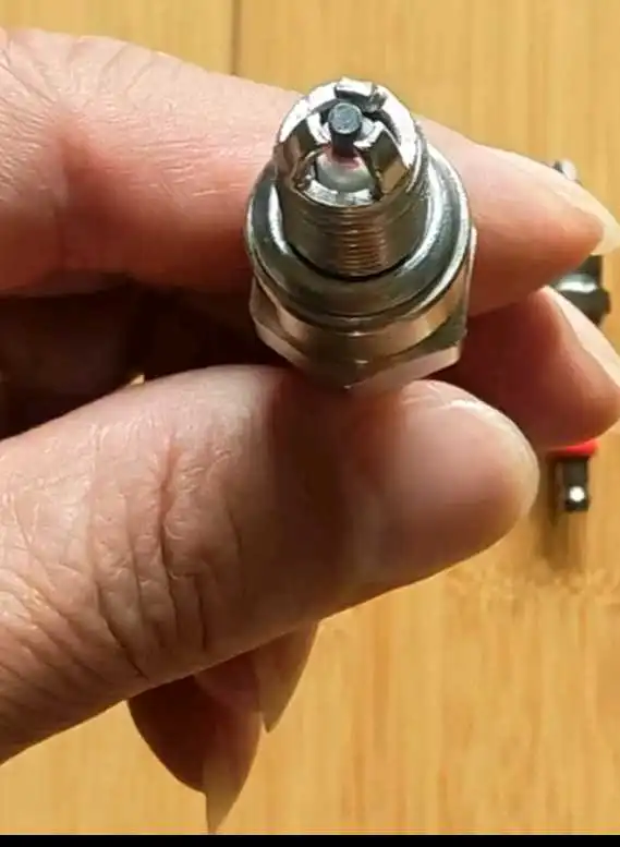 Cвеча для мотоцикл