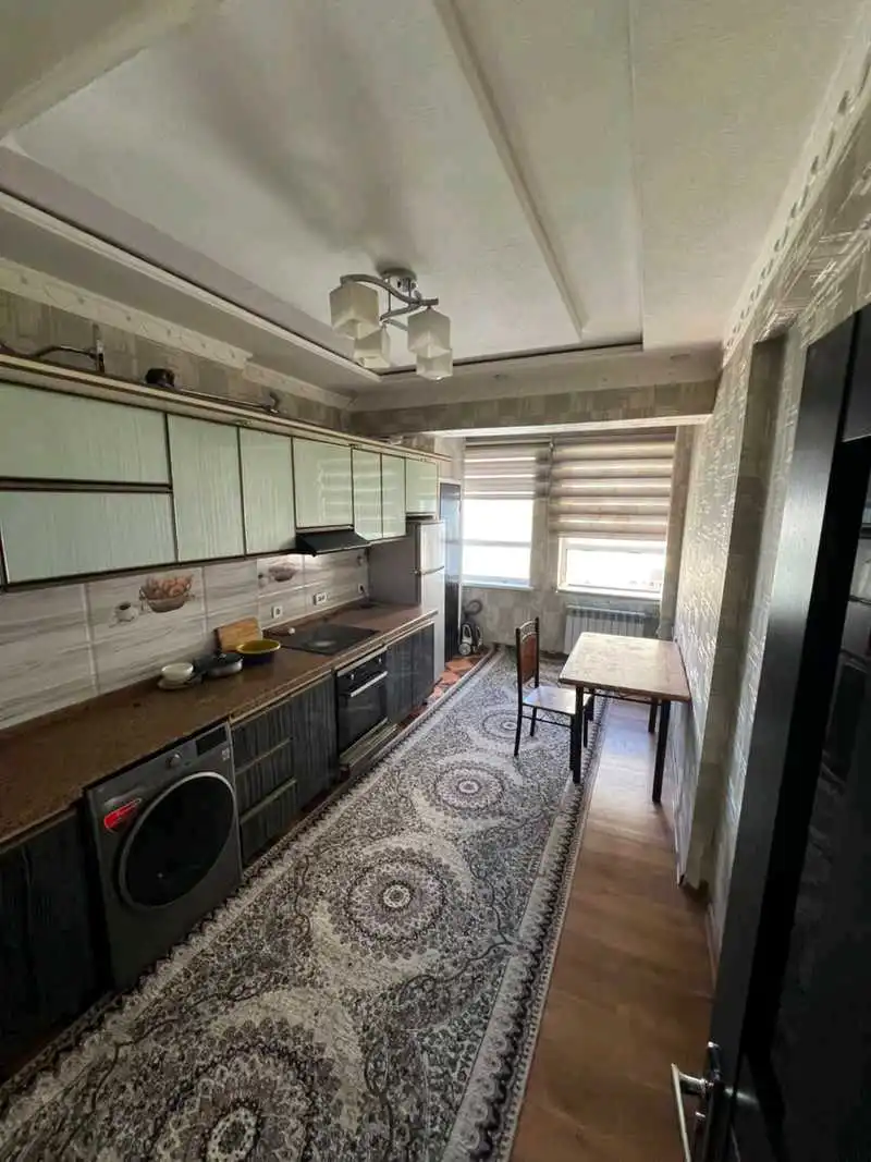 2-к квартира, 11 этаж, 75 м², цирк