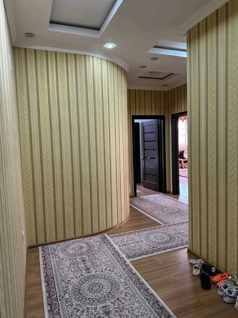 2-к квартира, 3 этаж, 84 м², Айни