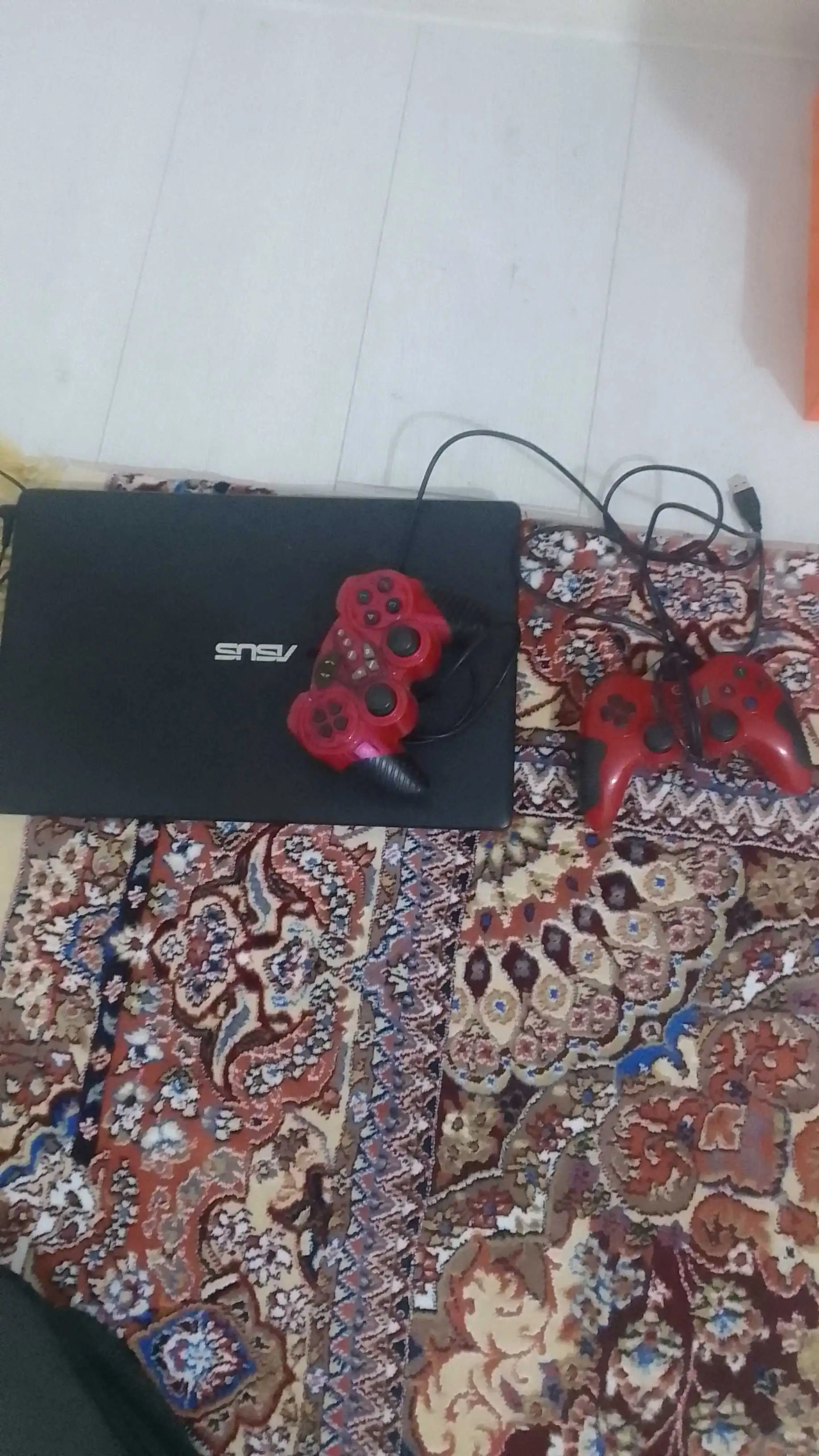 Ноутбук ASUS