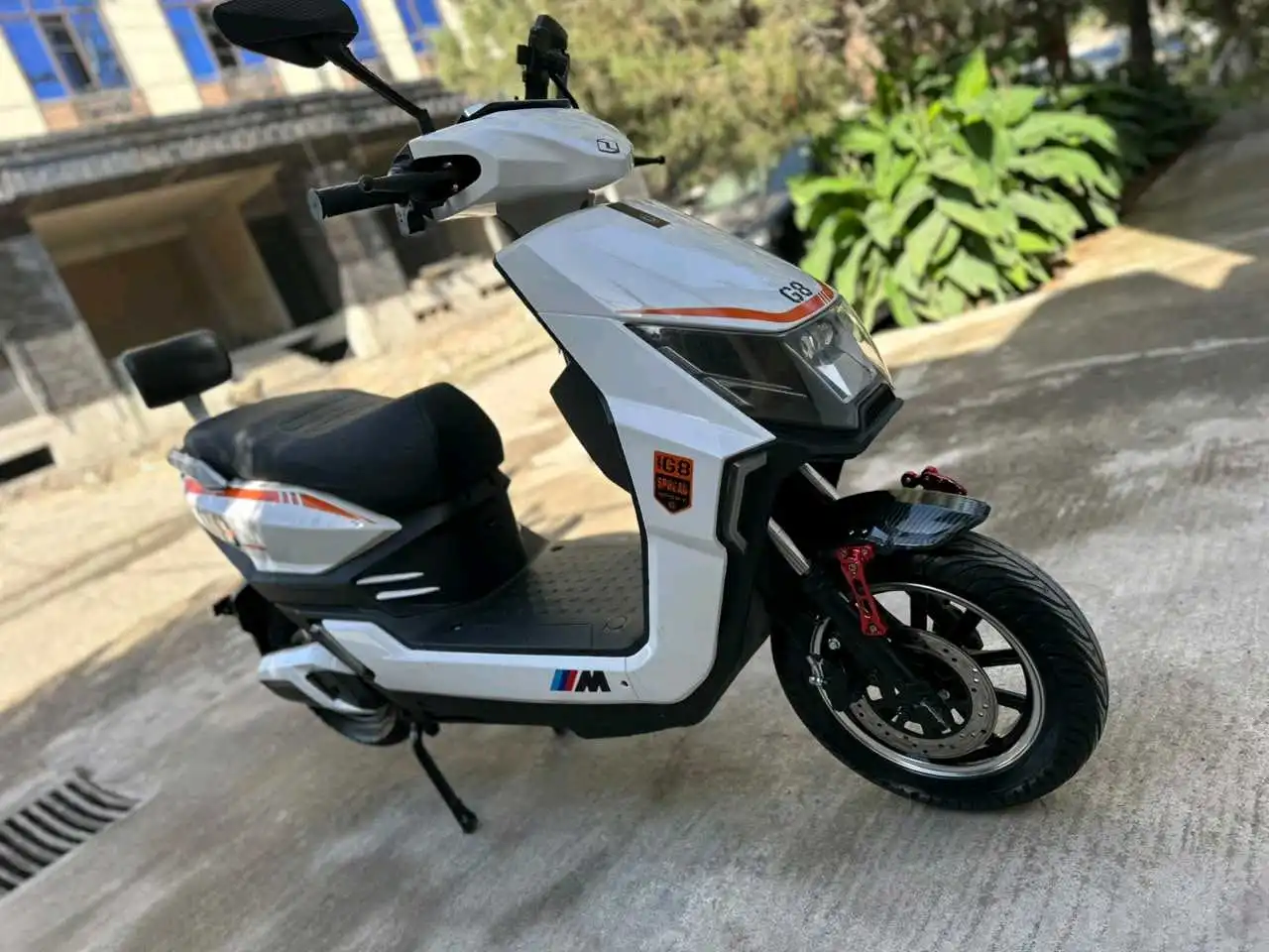 Скутер G8
