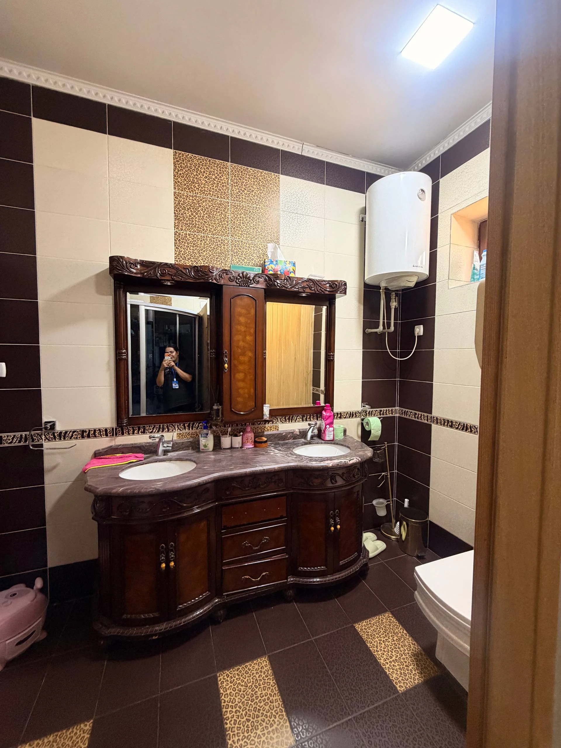 2 этажный, 8-комн. дом, 324 м², 45 соток, Сино — фото 11