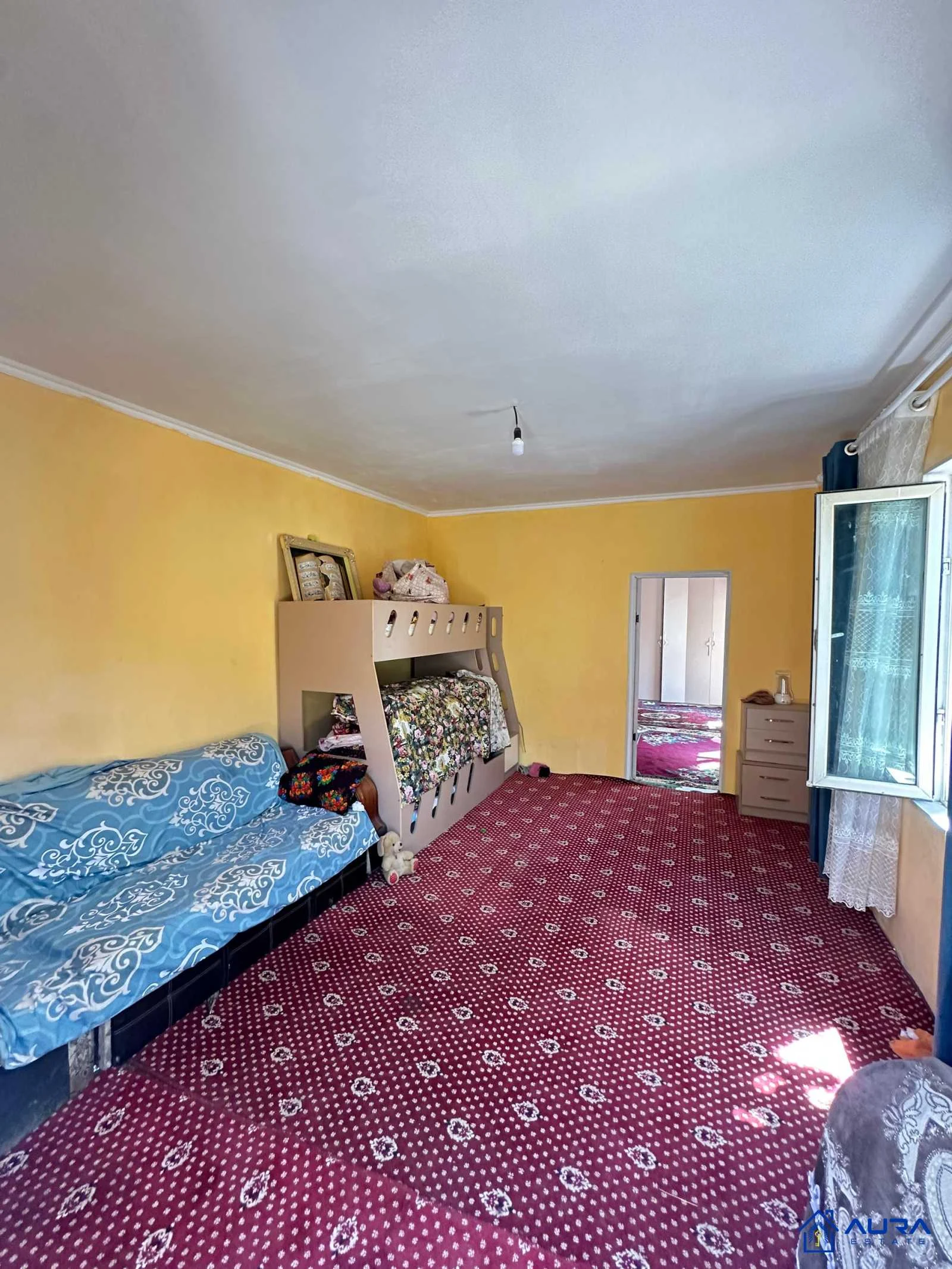 1 этажный, 7-комн. дом, 230 м², 10 соток, Сино
