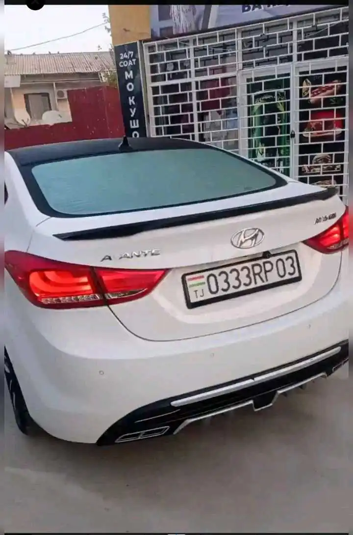 Hyundai Avante 2012