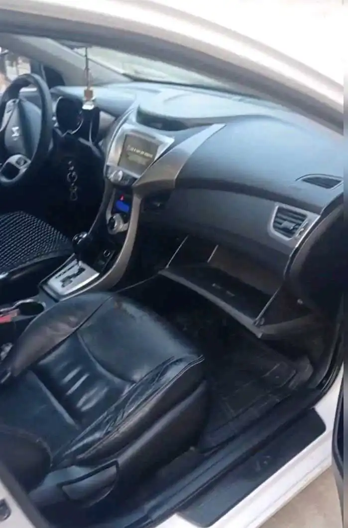 Hyundai Avante 2012