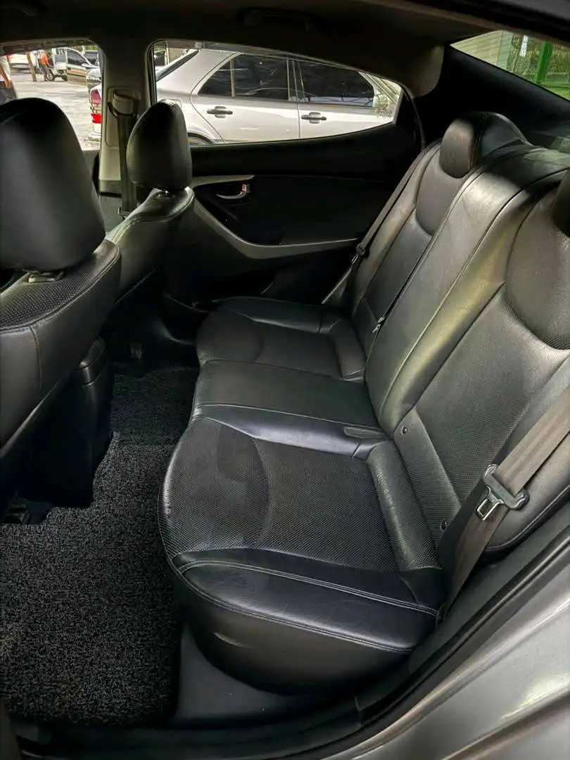 Hyundai Avante 2013