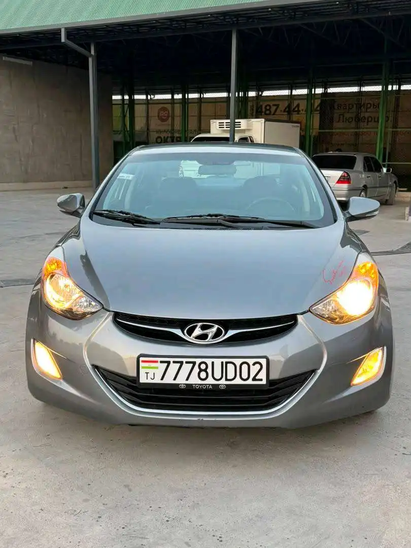 Hyundai Avante 2013