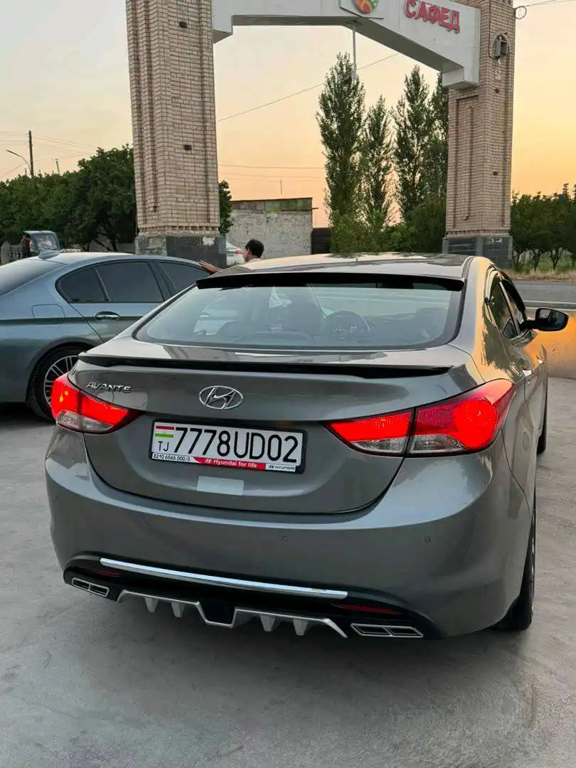 Hyundai Avante 2013