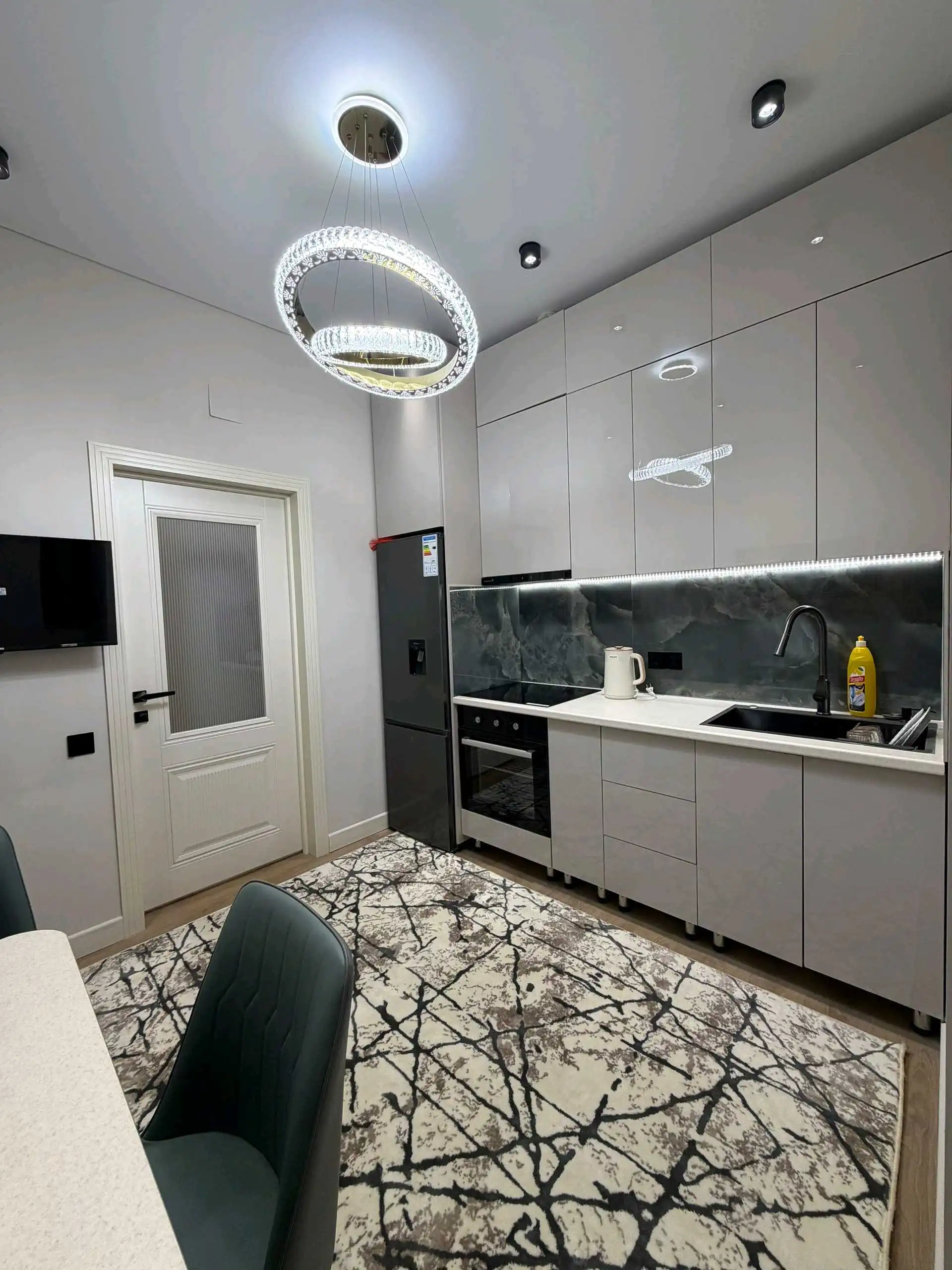 2-к квартира, 14 этаж, 61 м², Сино, 112мкр