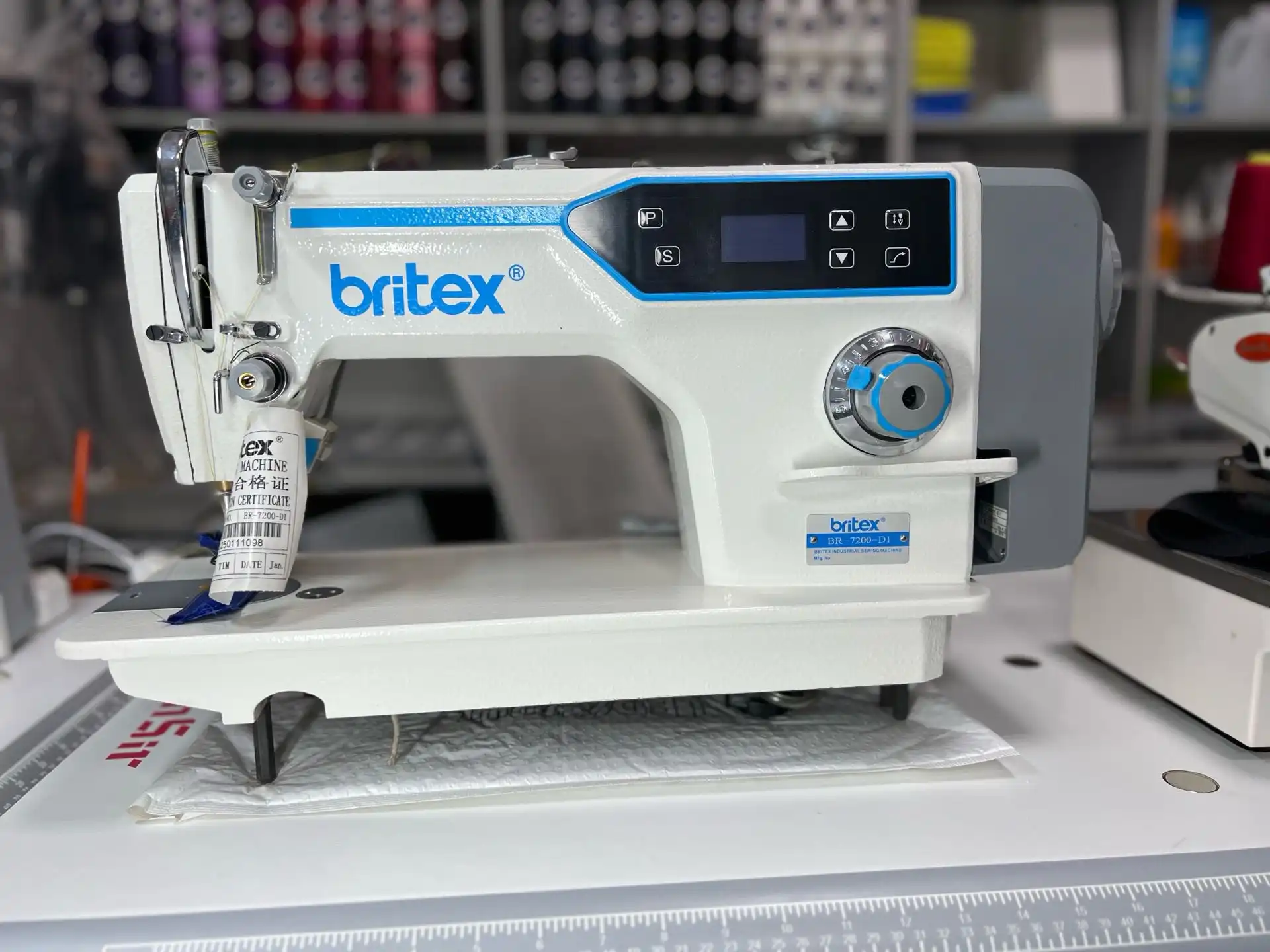 Мошинаи Дарздузи BRITEX BR-7200D1 