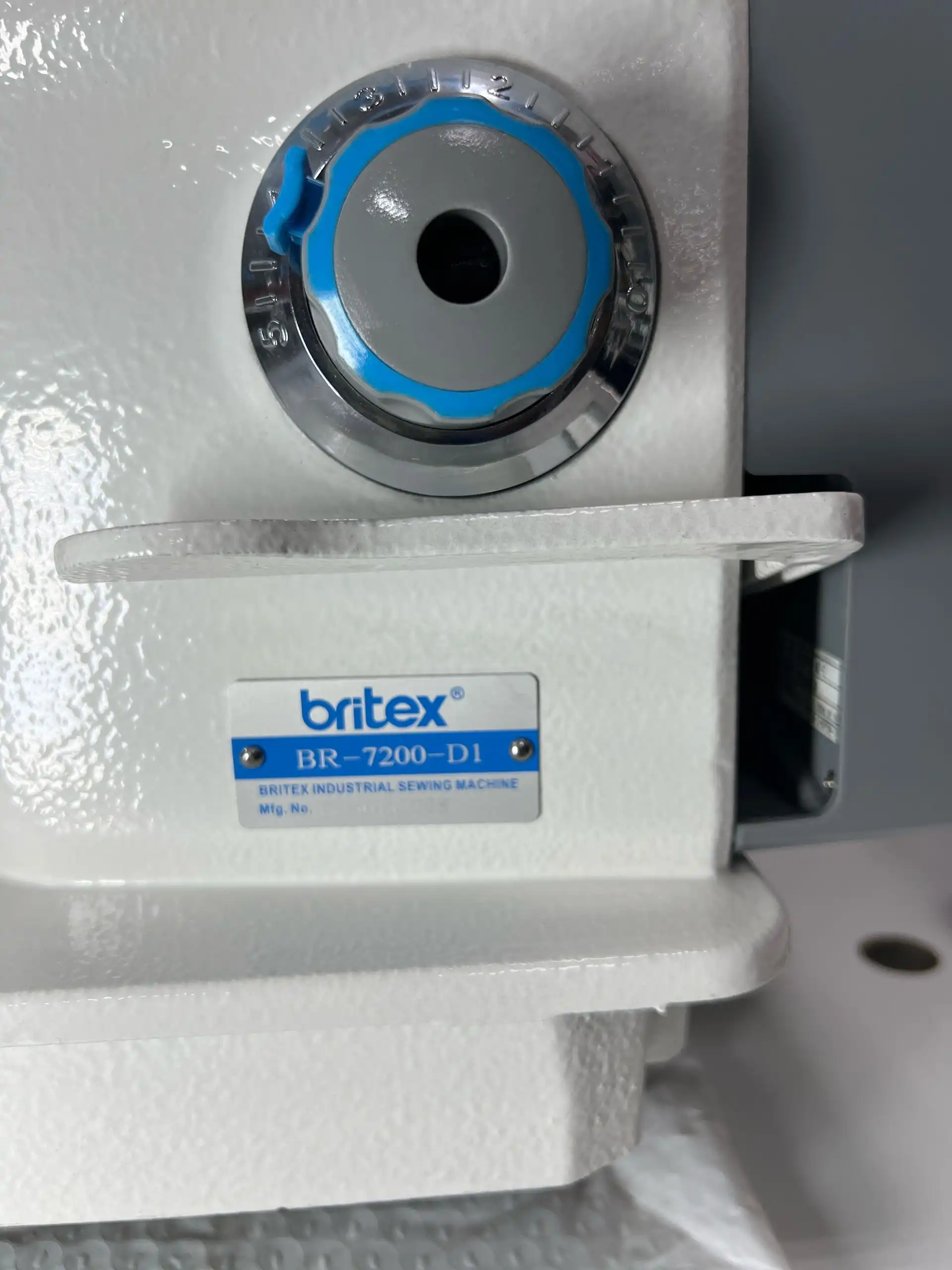 Мошинаи Дарздузи BRITEX BR-7200D1 