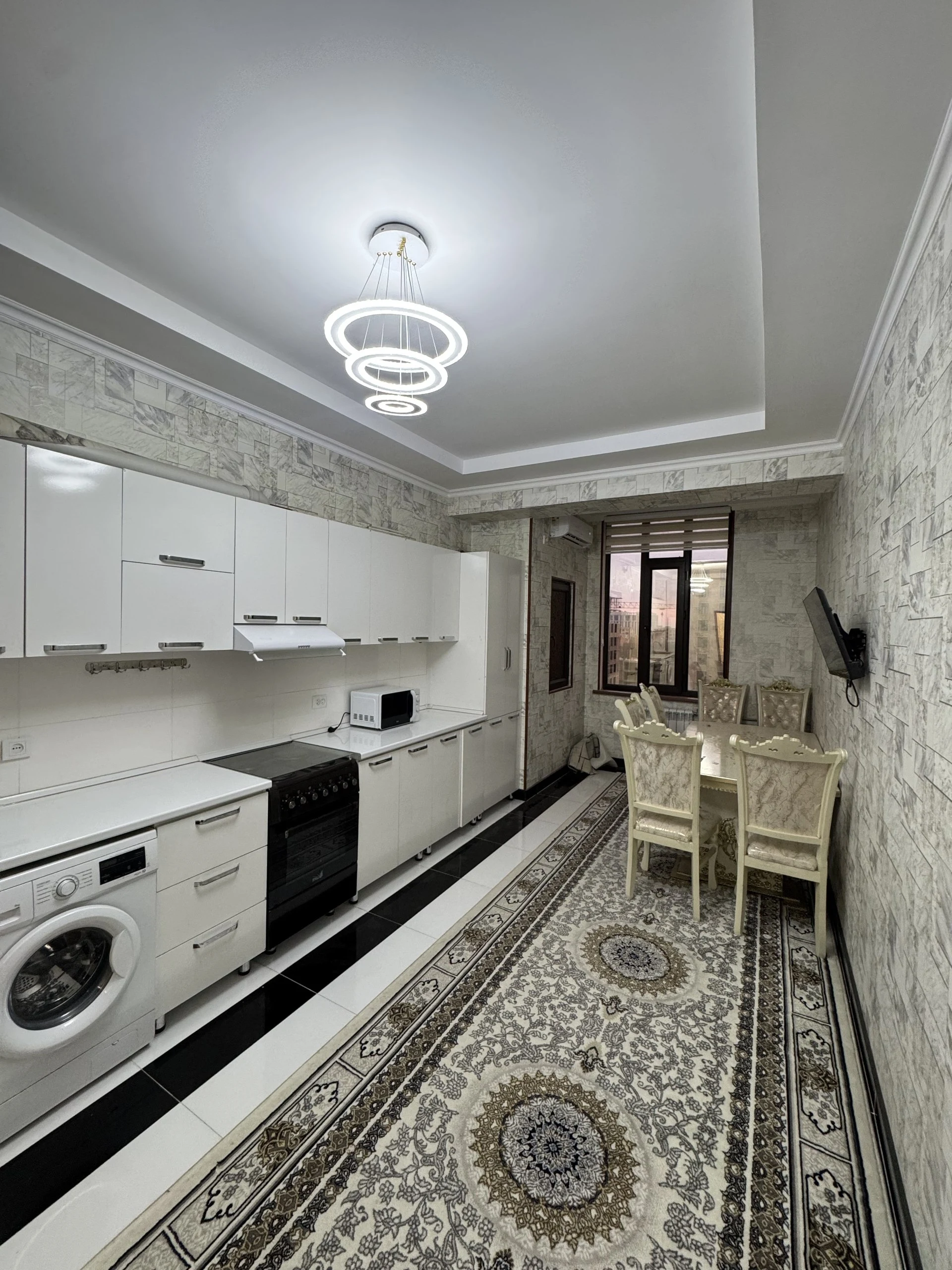 3-к квартира, 11 этаж, 111 м², Шохмансур