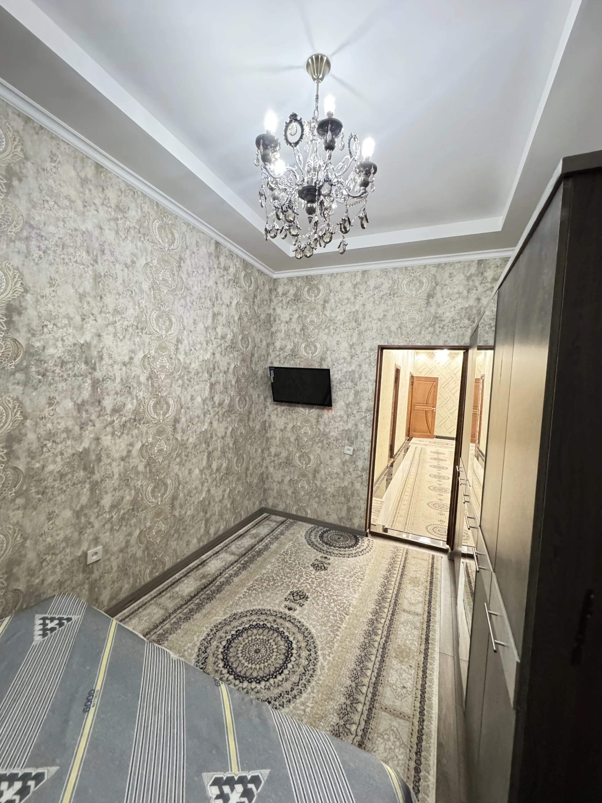 3-к квартира, 11 этаж, 111 м², Шохмансур