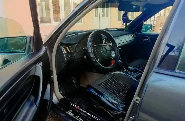 Mercedes-benz C class 1998