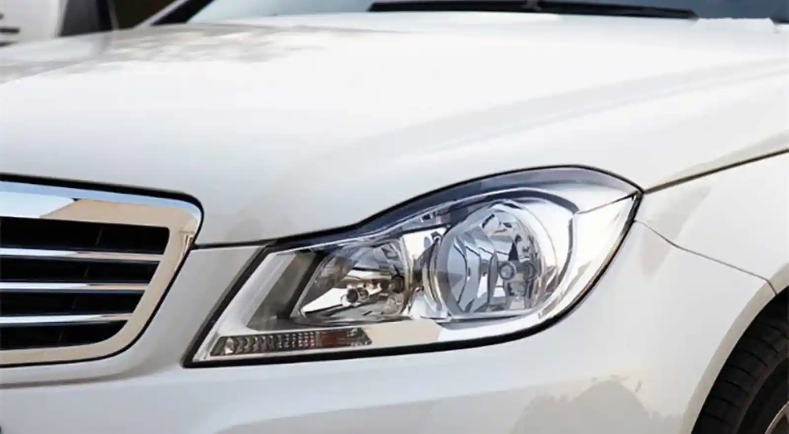 Стекло фары Mercedes C W204 2011-2015 — фото 3