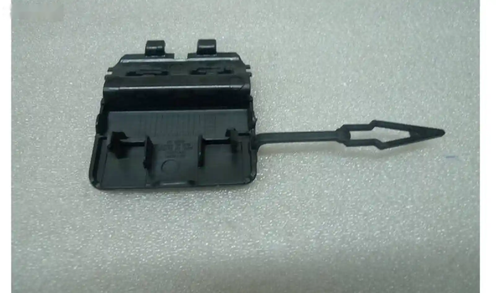 Крышка буксировки заднего бампера BMW X5 G05 M — фото 2