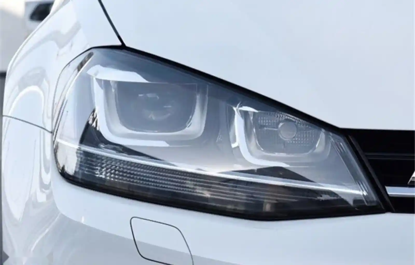 Стекло фары Volkswagen Golf 7 2012-2017 — фото 3