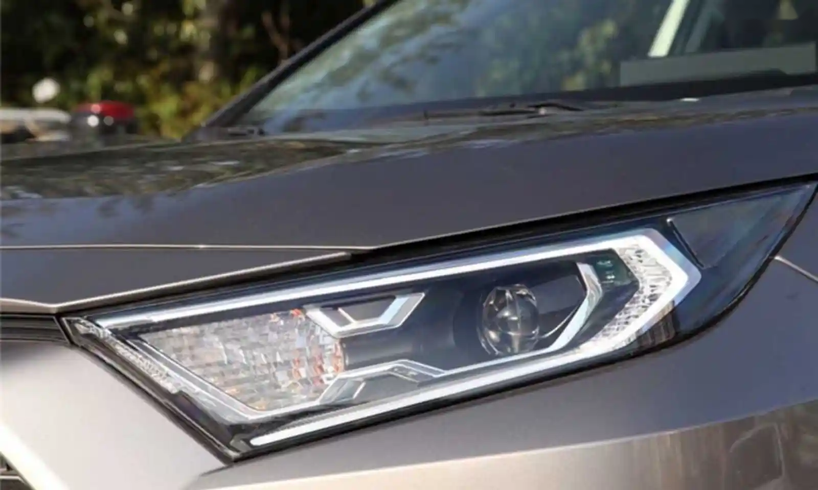 Стекло фары Toyota Rav4 2018-2024 — фото 2