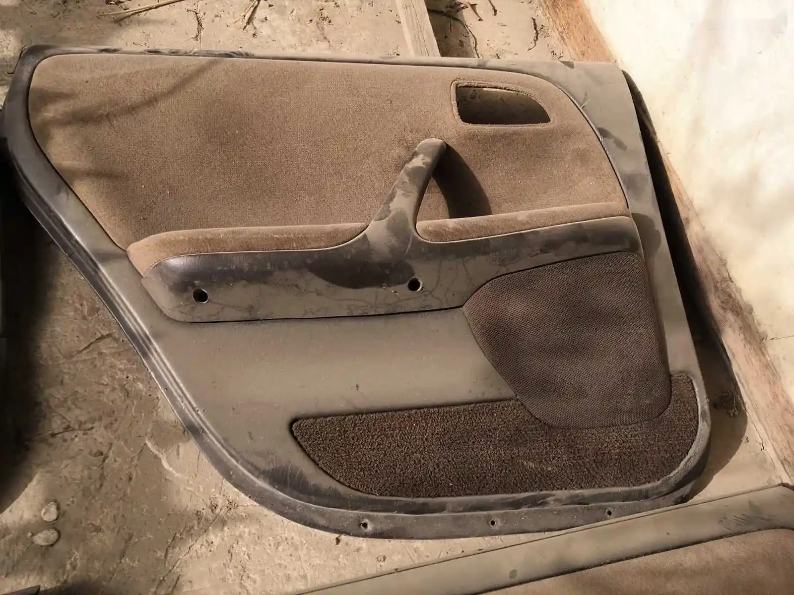 Обшивка двери от Toyota mark 2 — фото 3