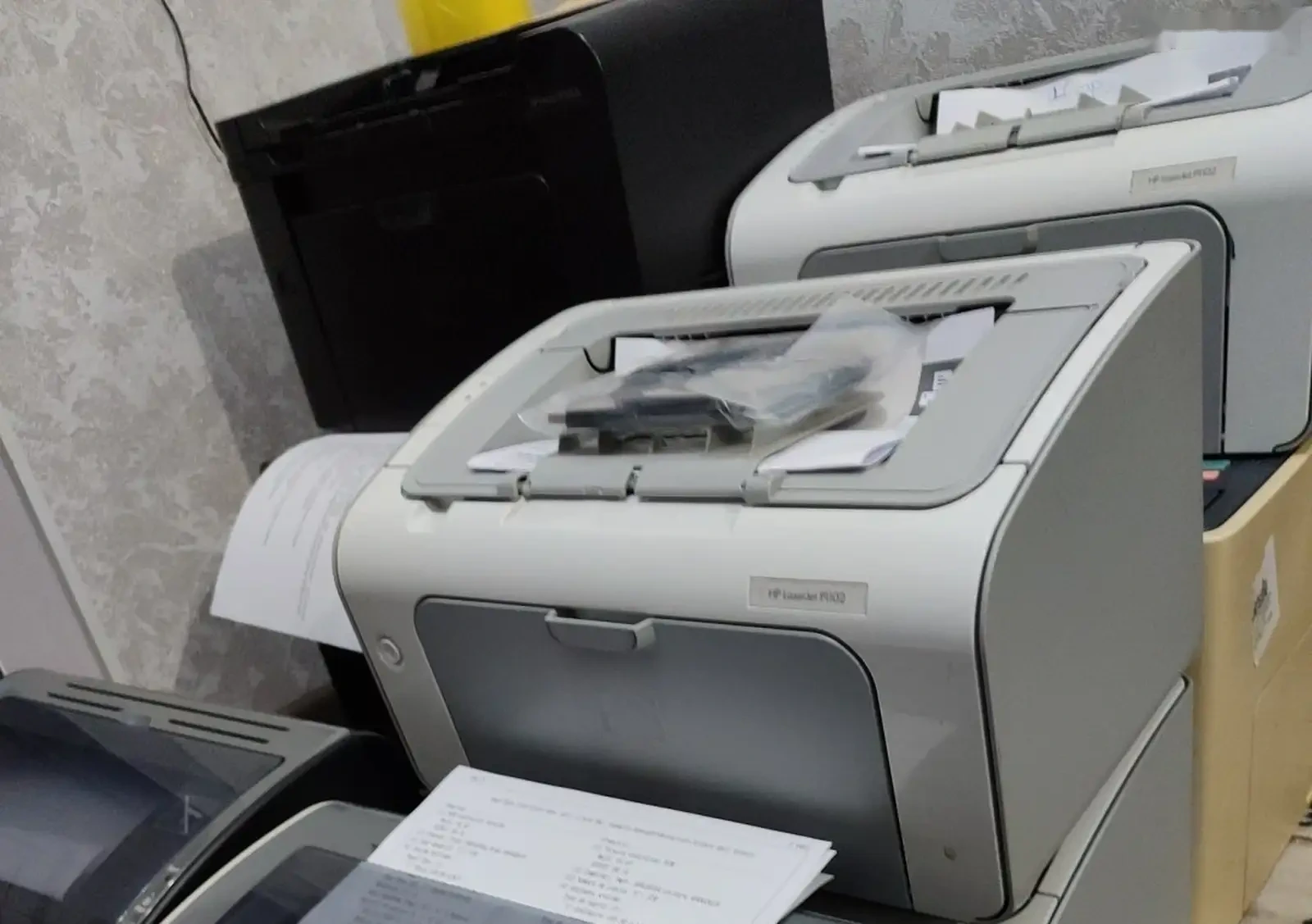 Принтер Laserjet p1000w — фото 2