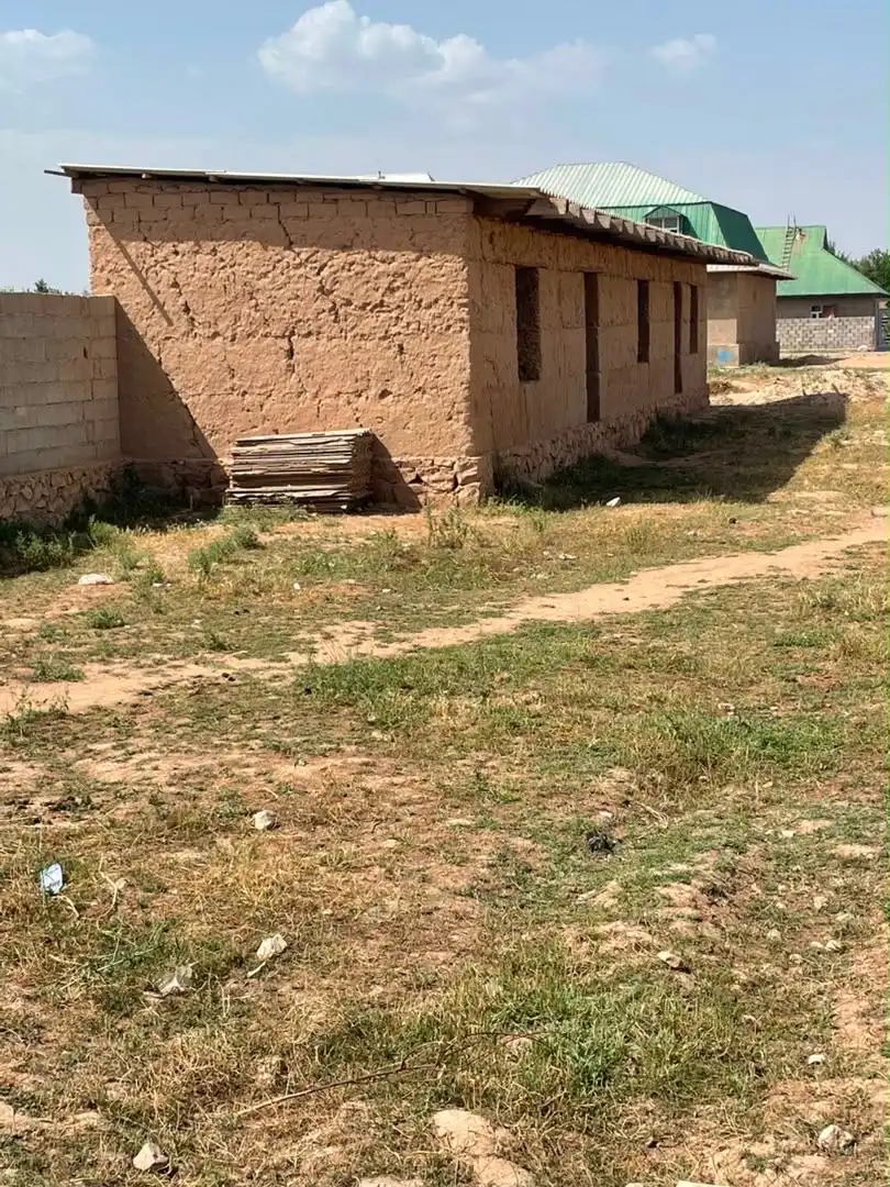 1 этажный, 3-комн. дом, 800 м², 8 соток, ч/д Лолазор д Чаманоро — фото 3