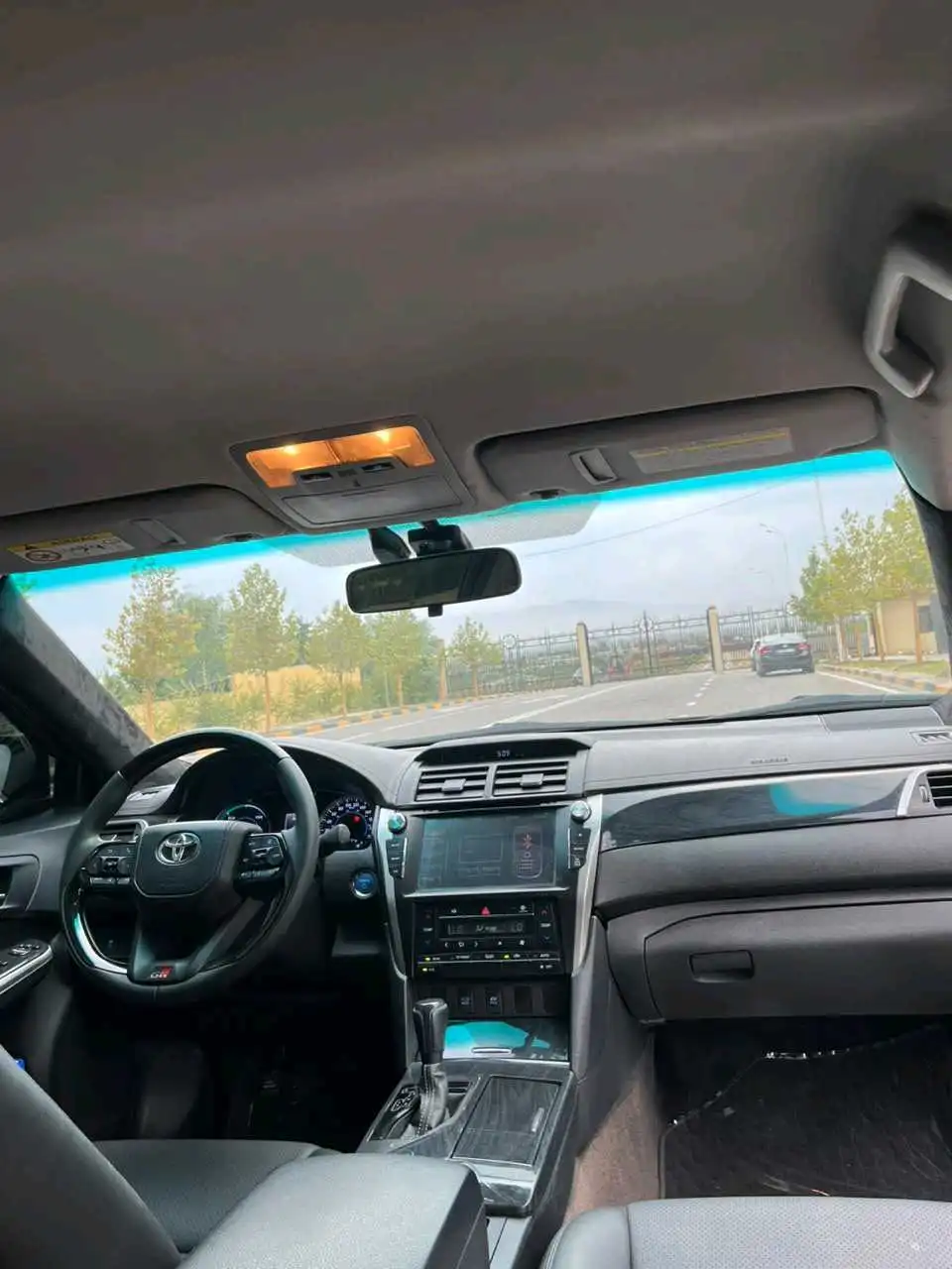 Toyota Camry 2015 — фото 2
