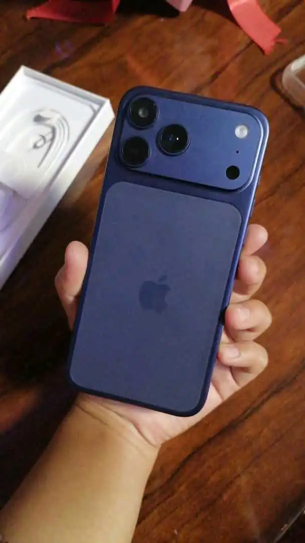 Apple IPhone 17 Pro Max 1 tb — фото 4