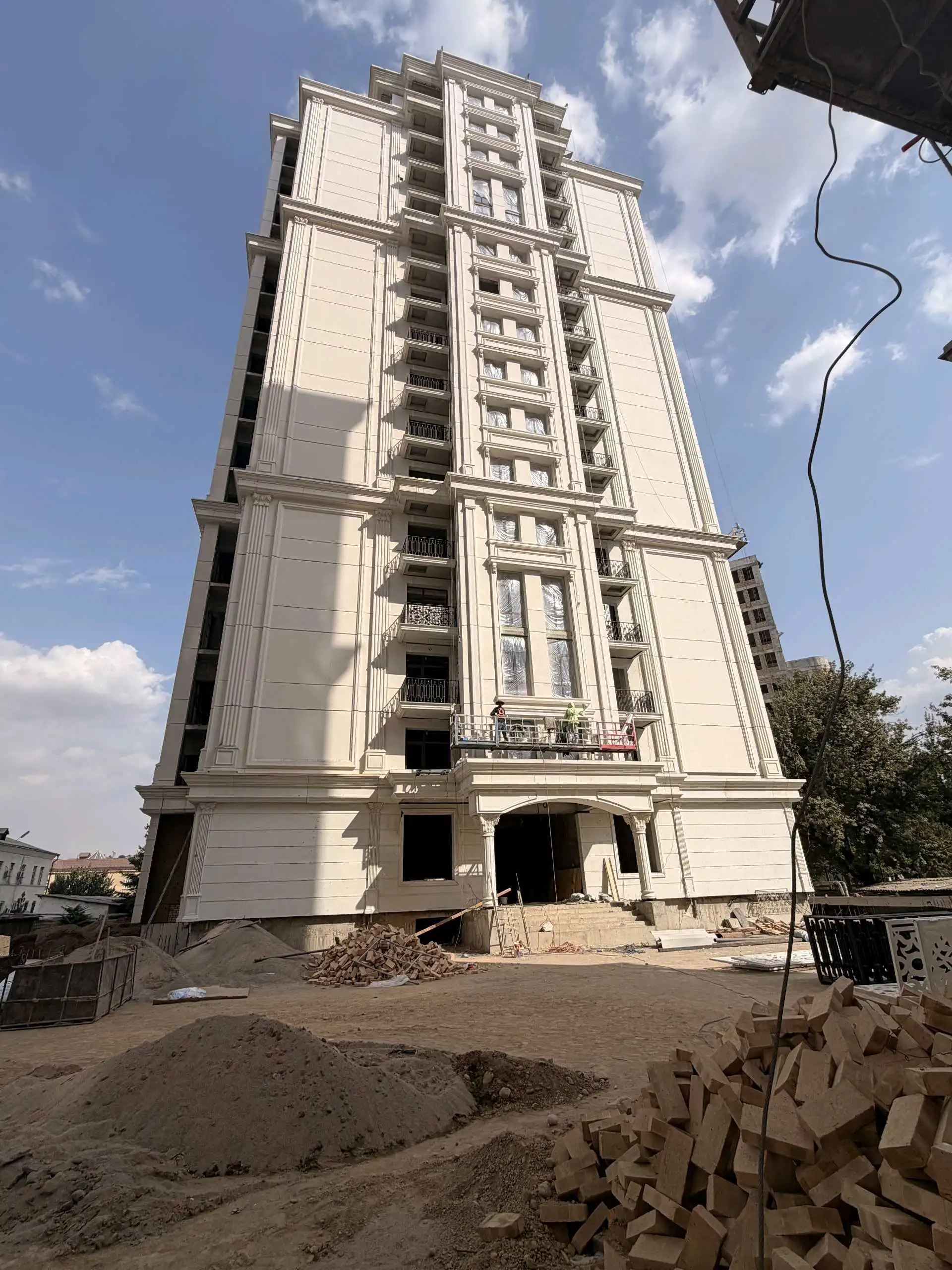 4-к квартира, 15 этаж, 144 м², Зеленый бозор ру ба руи маориф ...  Хамаи Бинохо сохтмони 77 этажара нигох мекна — фото 3