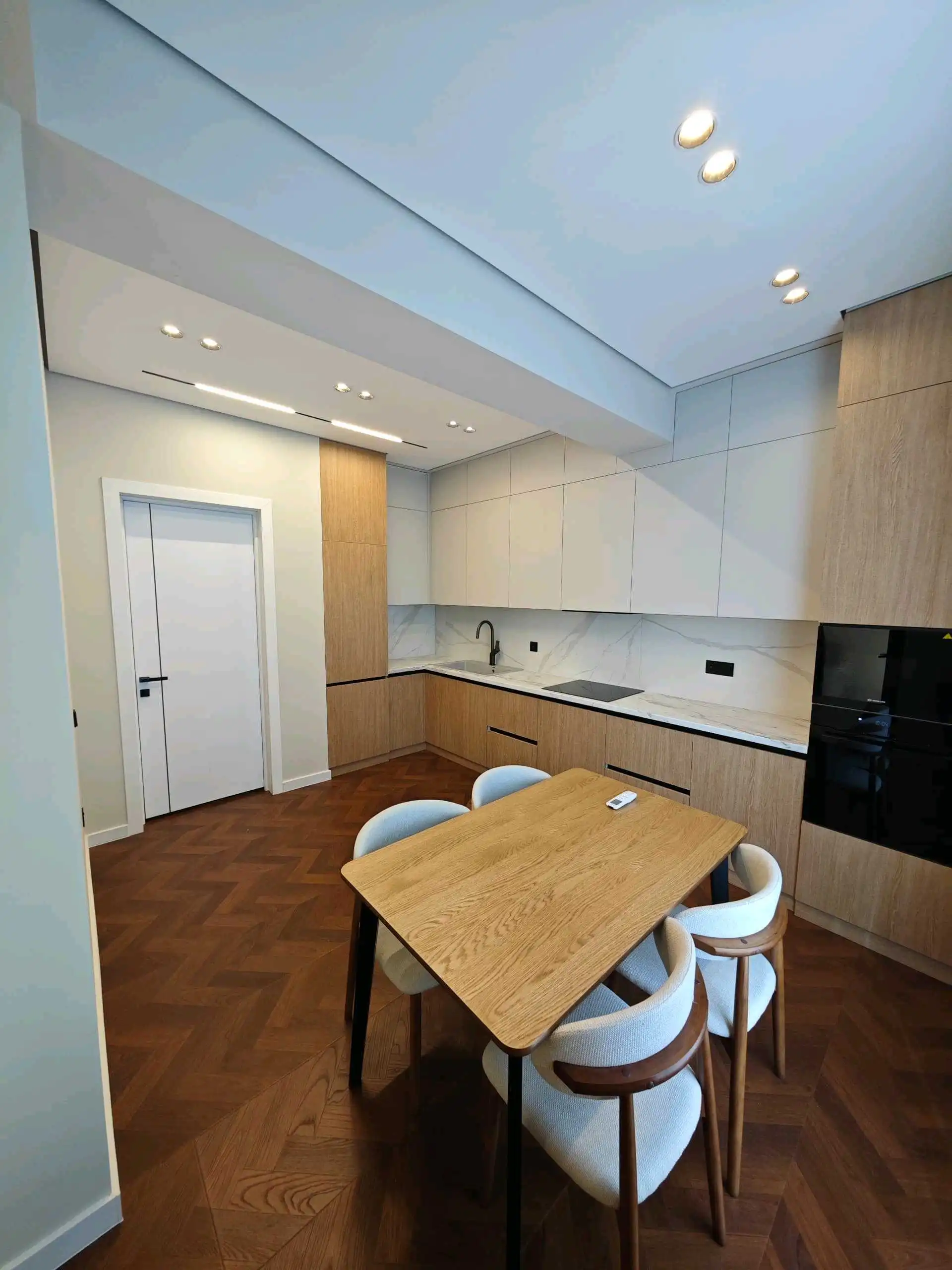 3-к квартира, 11 этаж, 110 м², 33 микрорайон ру ба руи Лицеи умари хаем . — фото 8