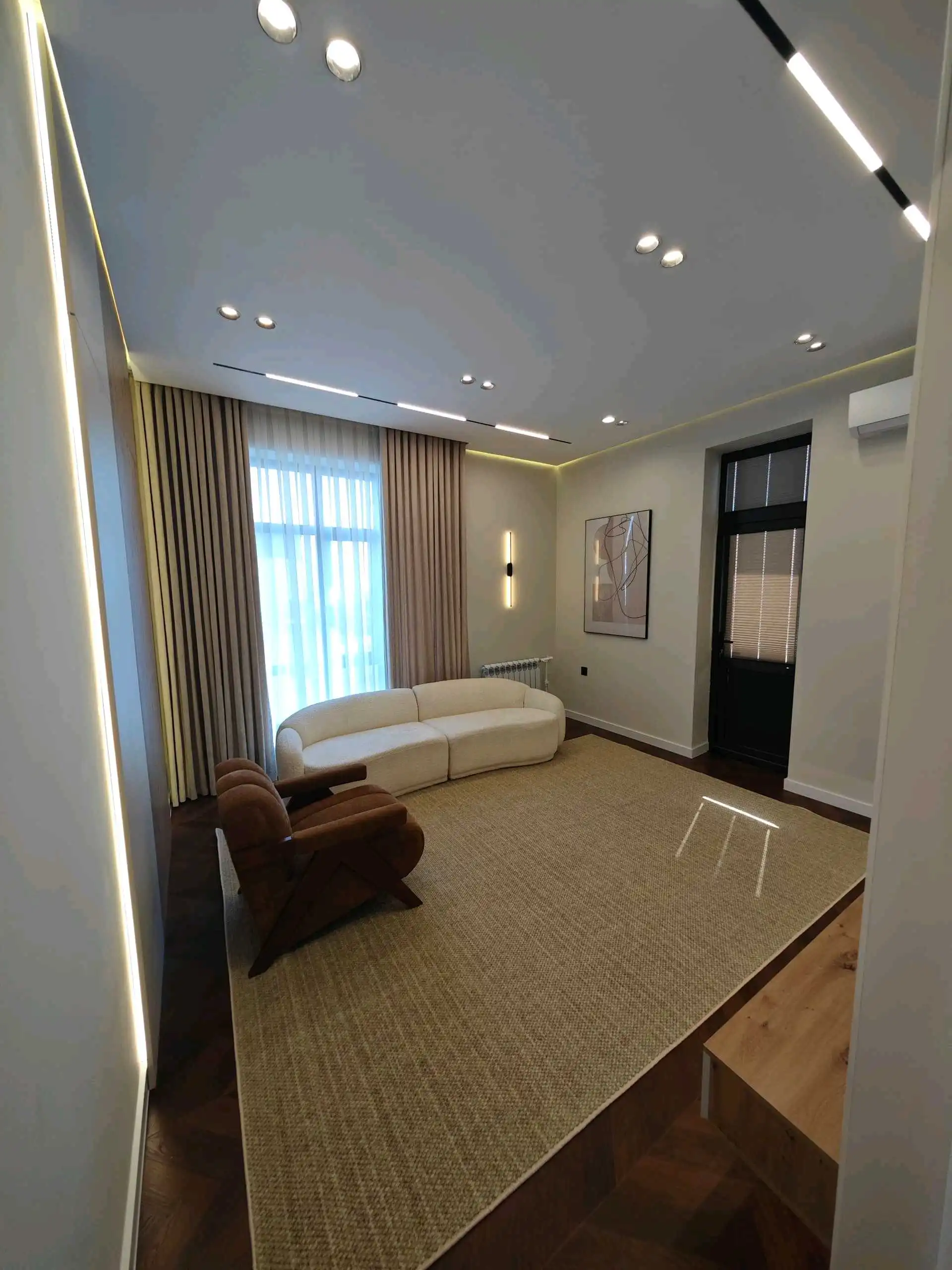 3-к квартира, 9 этаж, 106 м², 33 мкр Пшти лицеи Умари Хаем — фото 10