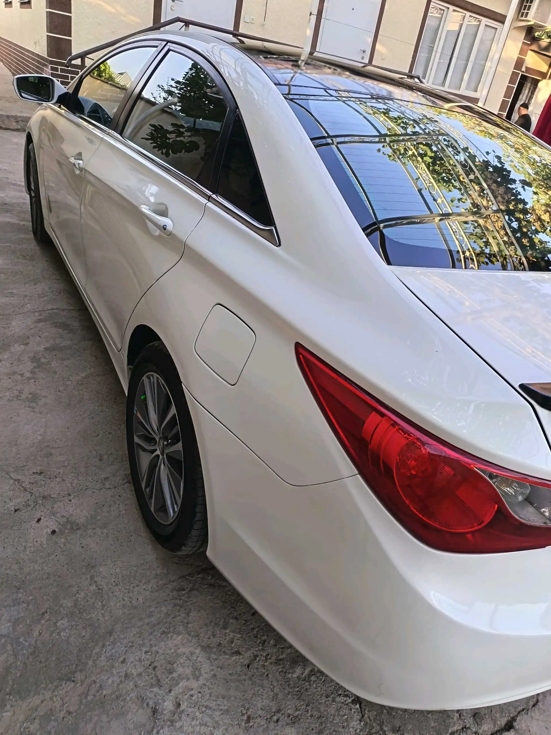 Hyundai Sonata 2010 — фото 20