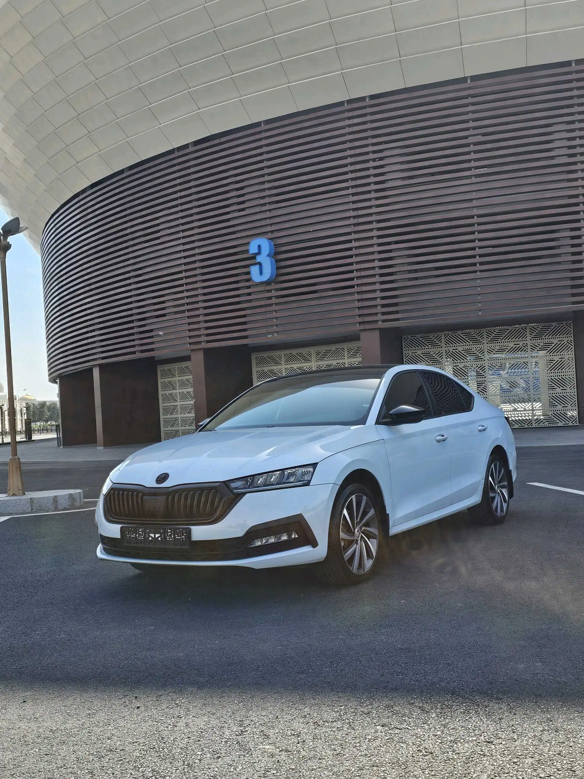 Skoda Octavia 2023 — фото 2