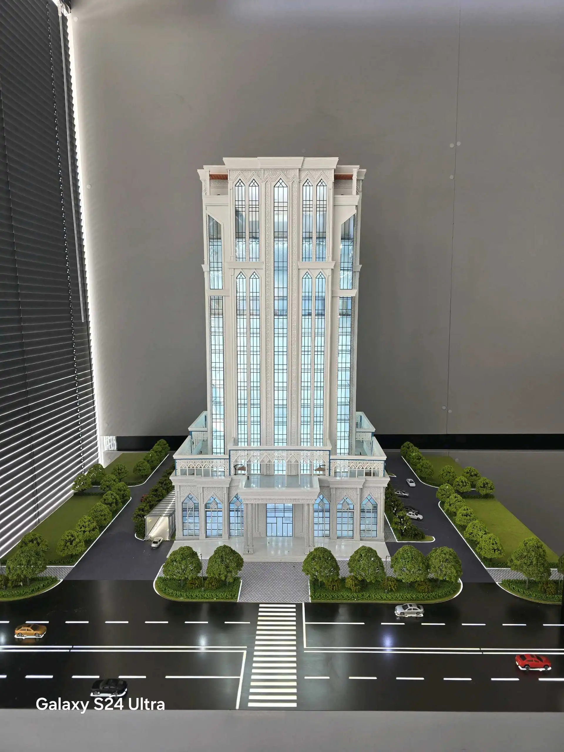 3-к квартира, 15 этаж, 115 м², Фирдавси — фото 4