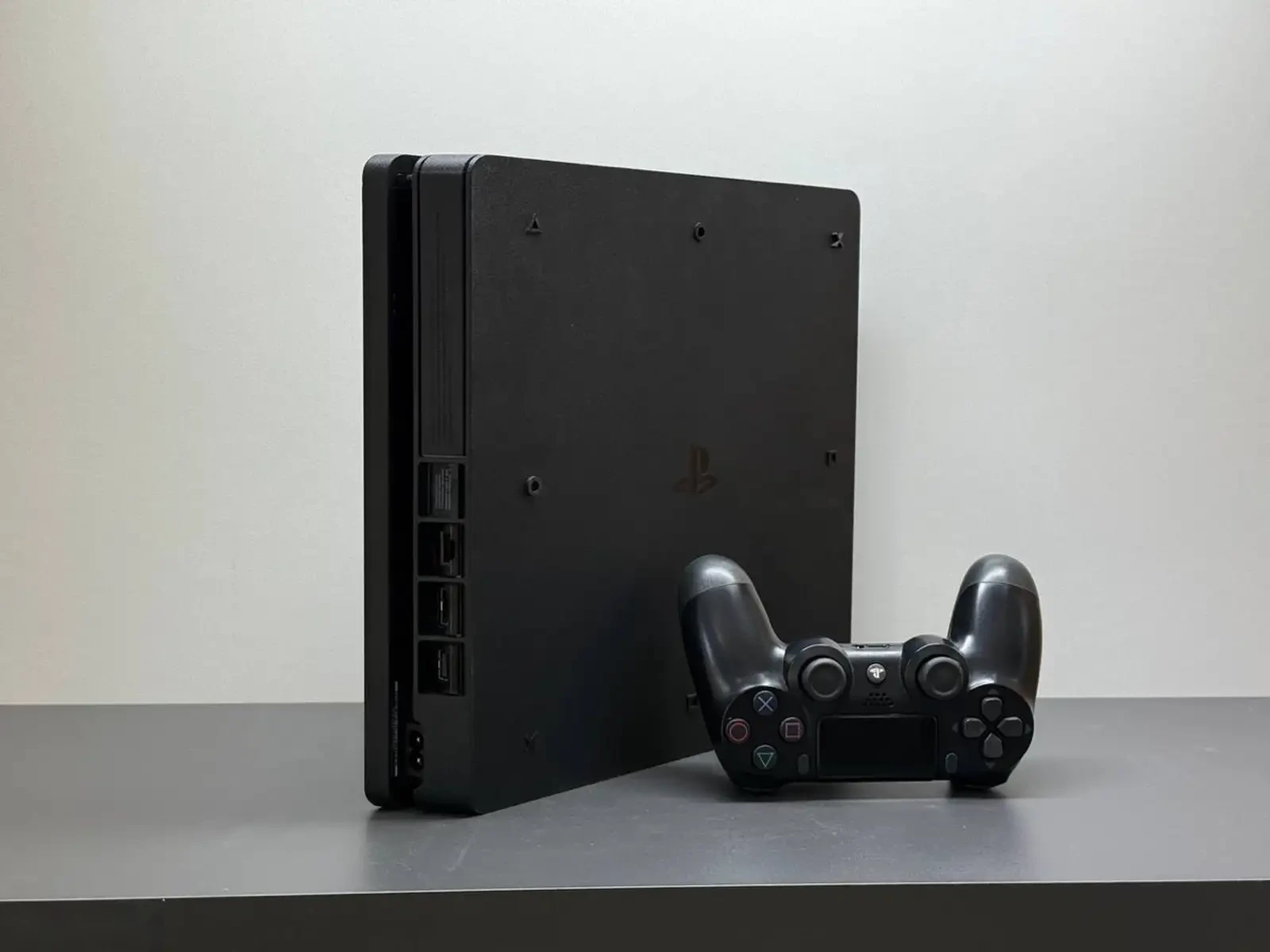 Игровая приставка Sony PlayStation 4 Slim — фото 3