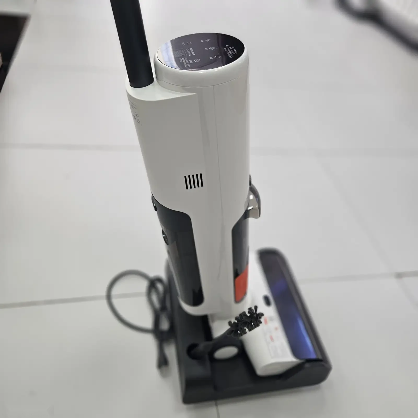 Беспроводной моющий пылесос Xiaomi Mijia Wireless Floor Scrubber — фото 2