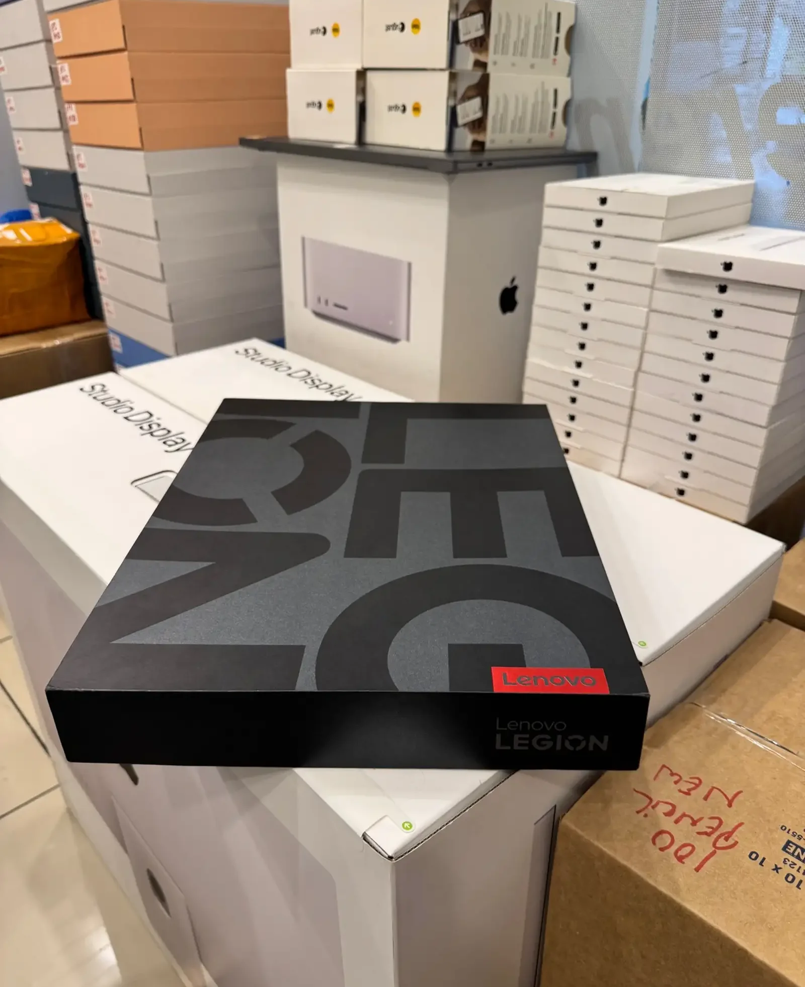 Ноутбук Lenovo Legion 9i Gen 9 14th i9-14900HX 32GB 2TB RTX 4090