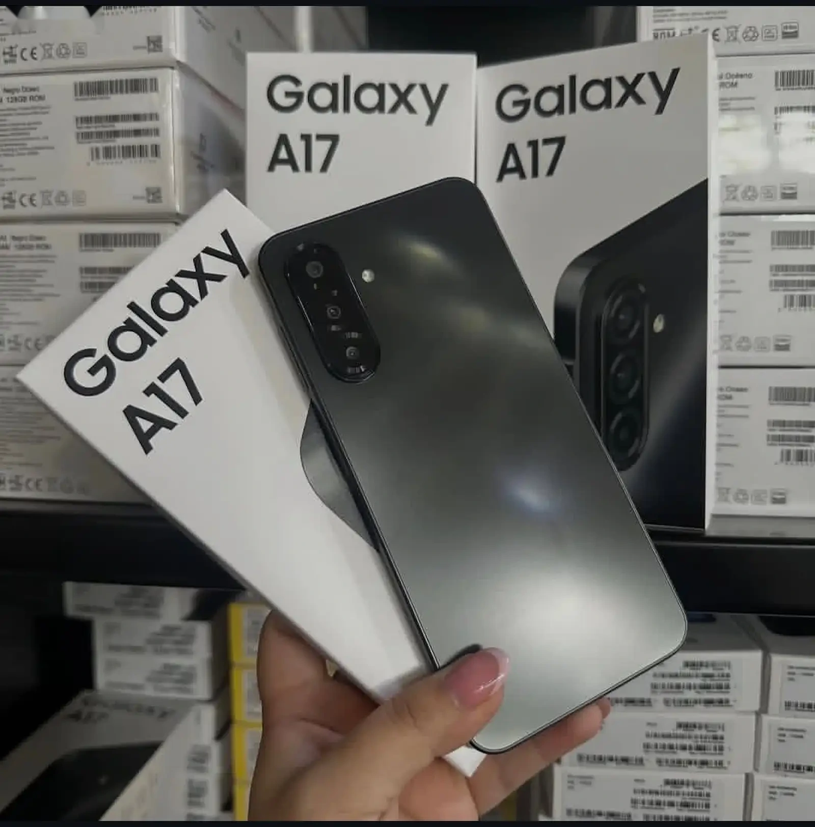 Sамsung galаху А17 12/128gb — фото 2