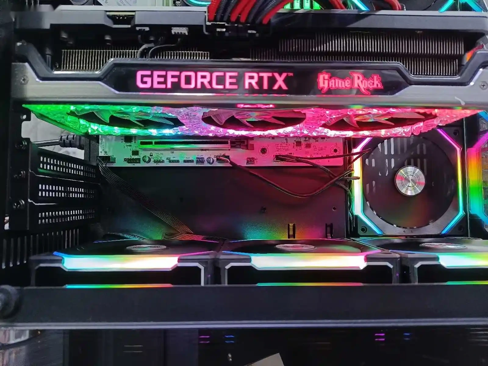 Игровой персональный компьютер Core i7-14700KF / RTX 5060 8GB / 32GB / 512GB — фото 6