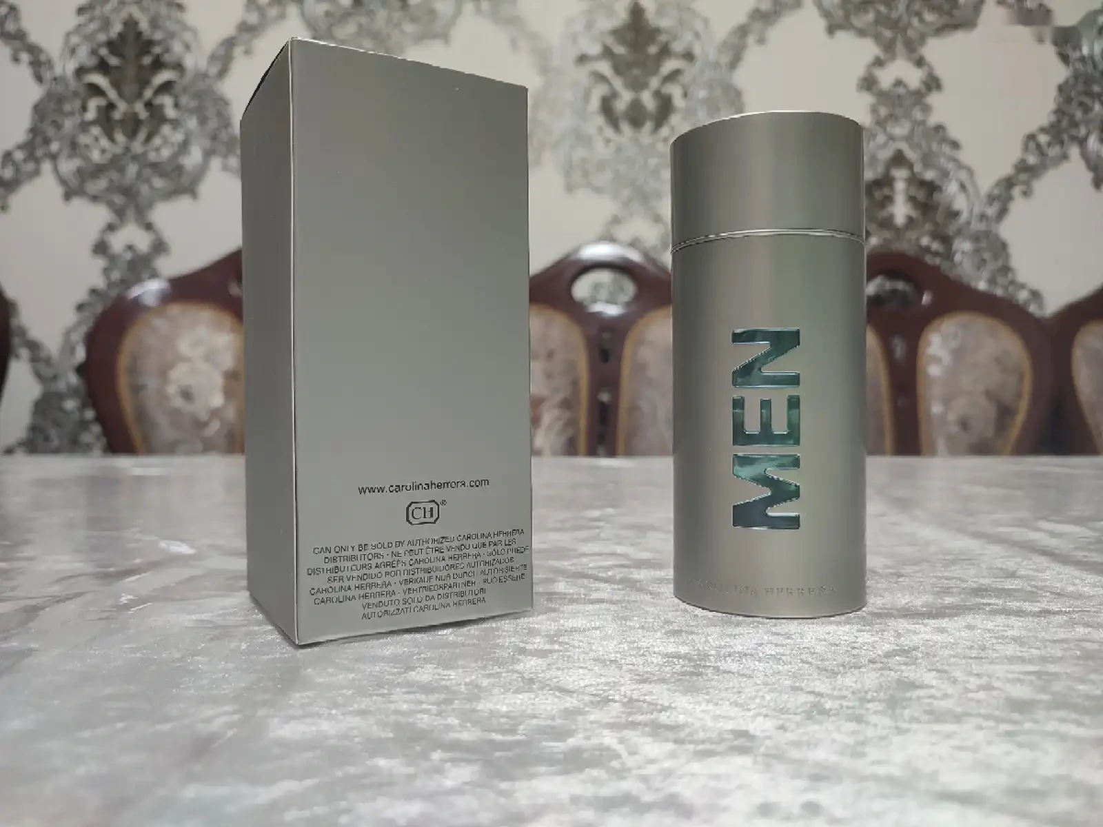 Духи от Carolina Herrera 212 Men NYC EAU de Toilette — фото 3