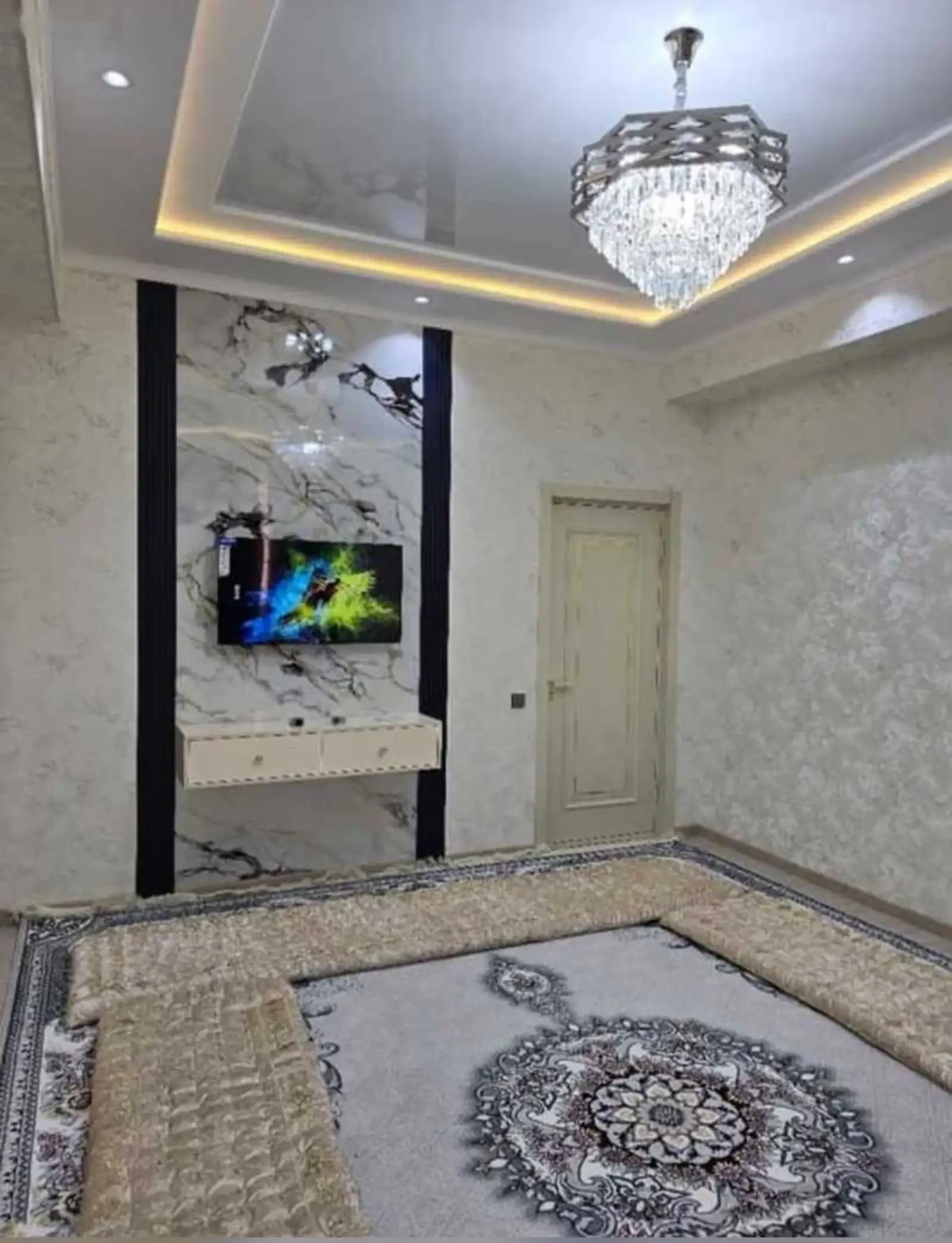 3-комн. квартира, 8 этаж, 120м², 19 мкр — фото 2