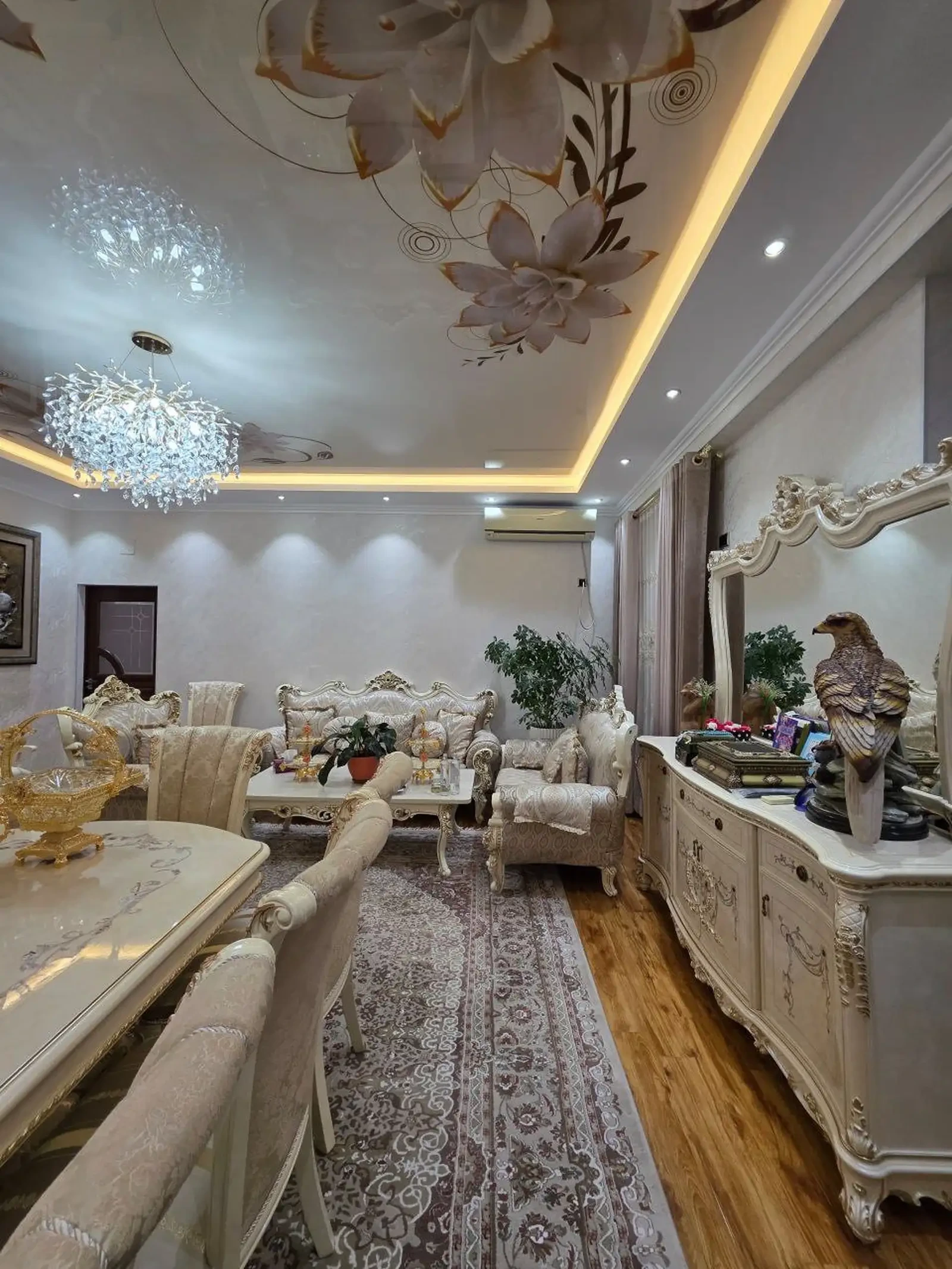 3-комн. квартира, 9 этаж, 130 м², И. Сомони — фото 2