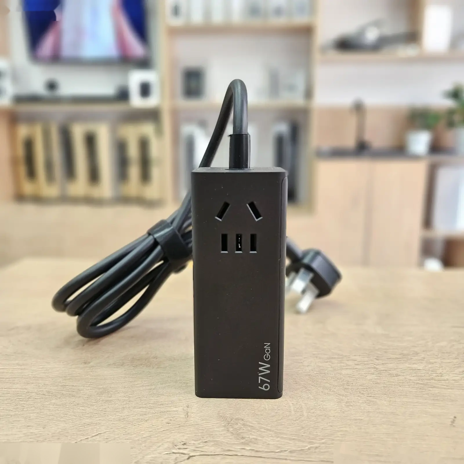 Зарядное устройство Xiaomi 67W Desktop Fast Charging Socket Pro