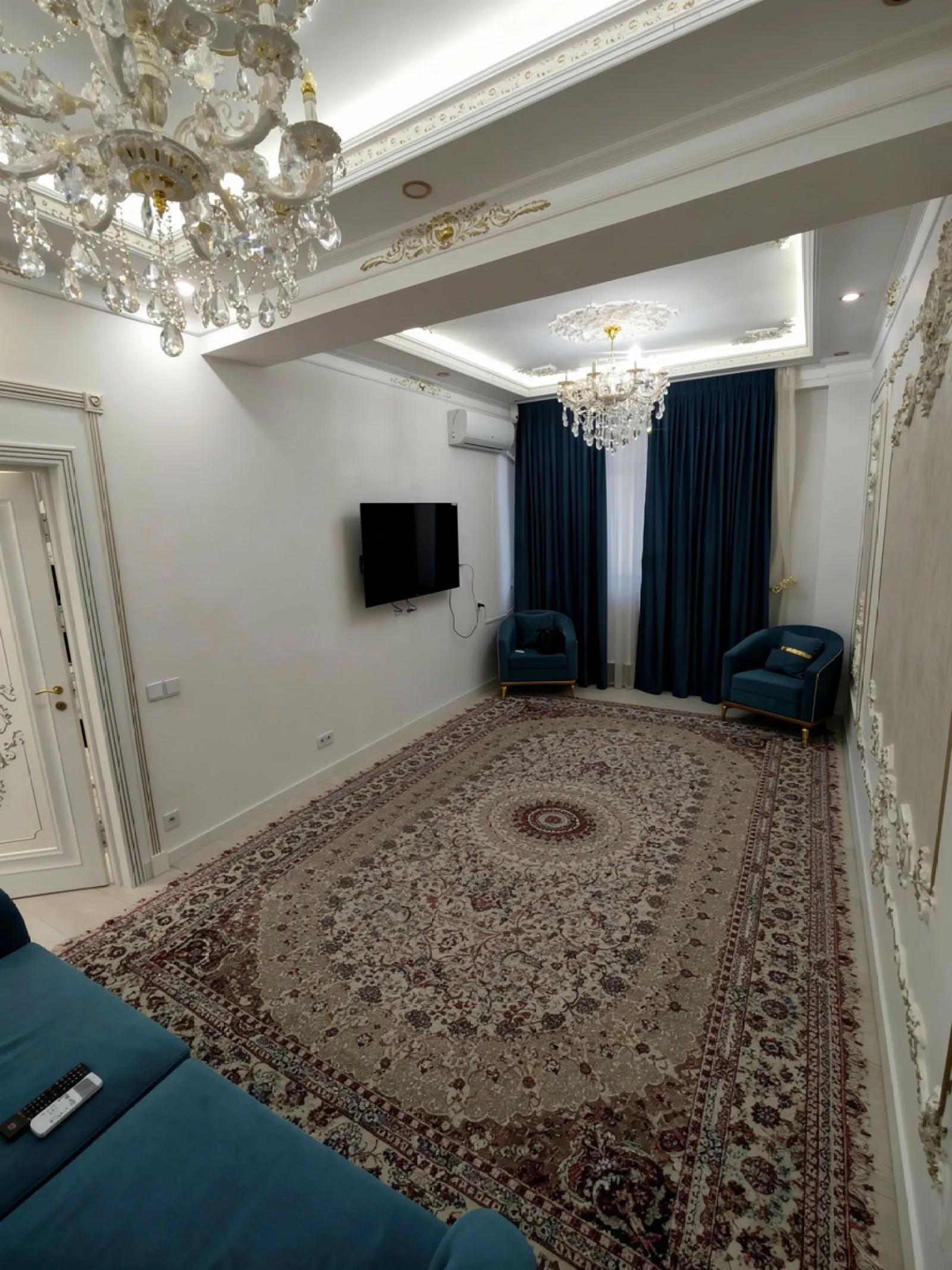 2-к квартира, 3 этаж, 75 м², Рӯ ба рӯи ресторан Зирбак, улица Айни