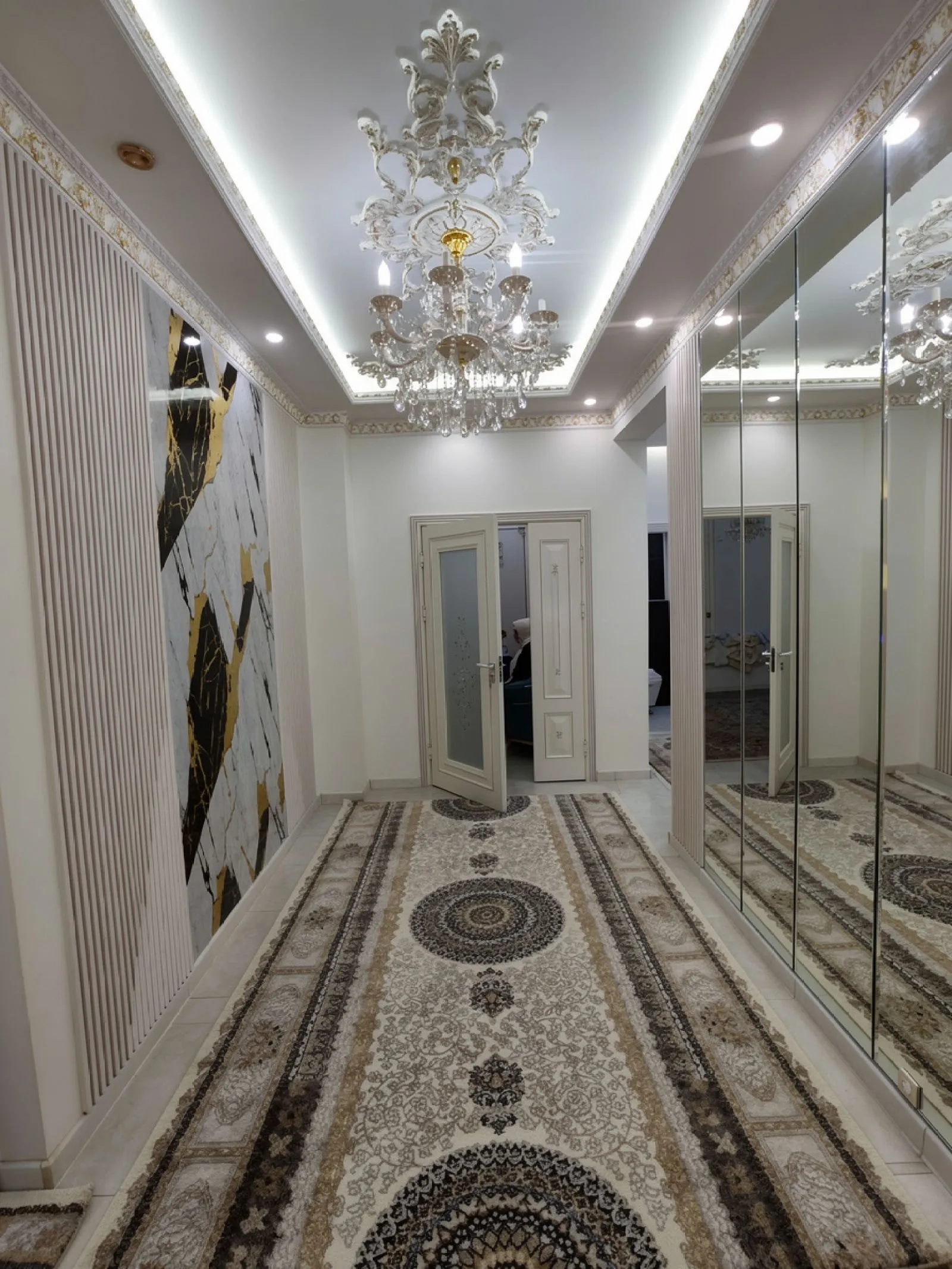 2-к квартира, 3 этаж, 75 м², Рӯ ба рӯи ресторан Зирбак, улица Айни