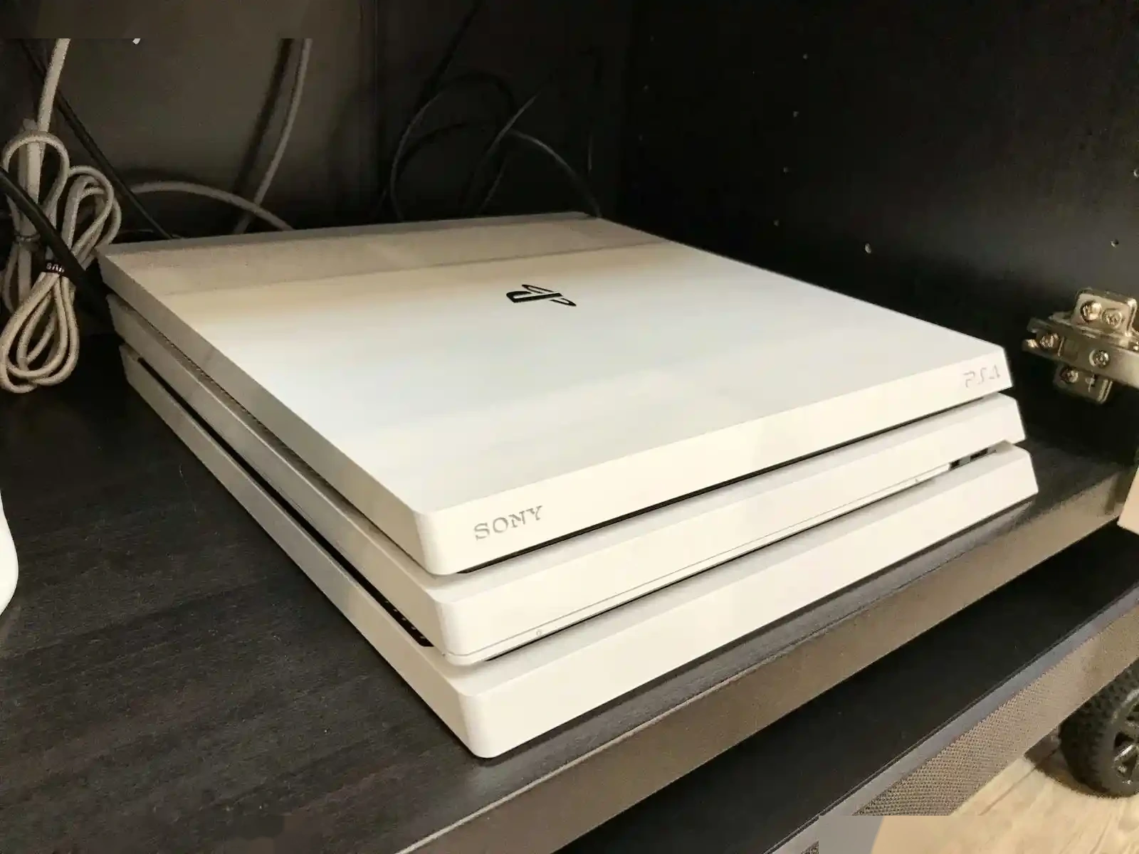 Игровая приставка Sony PlayStation 4 pro — фото 2